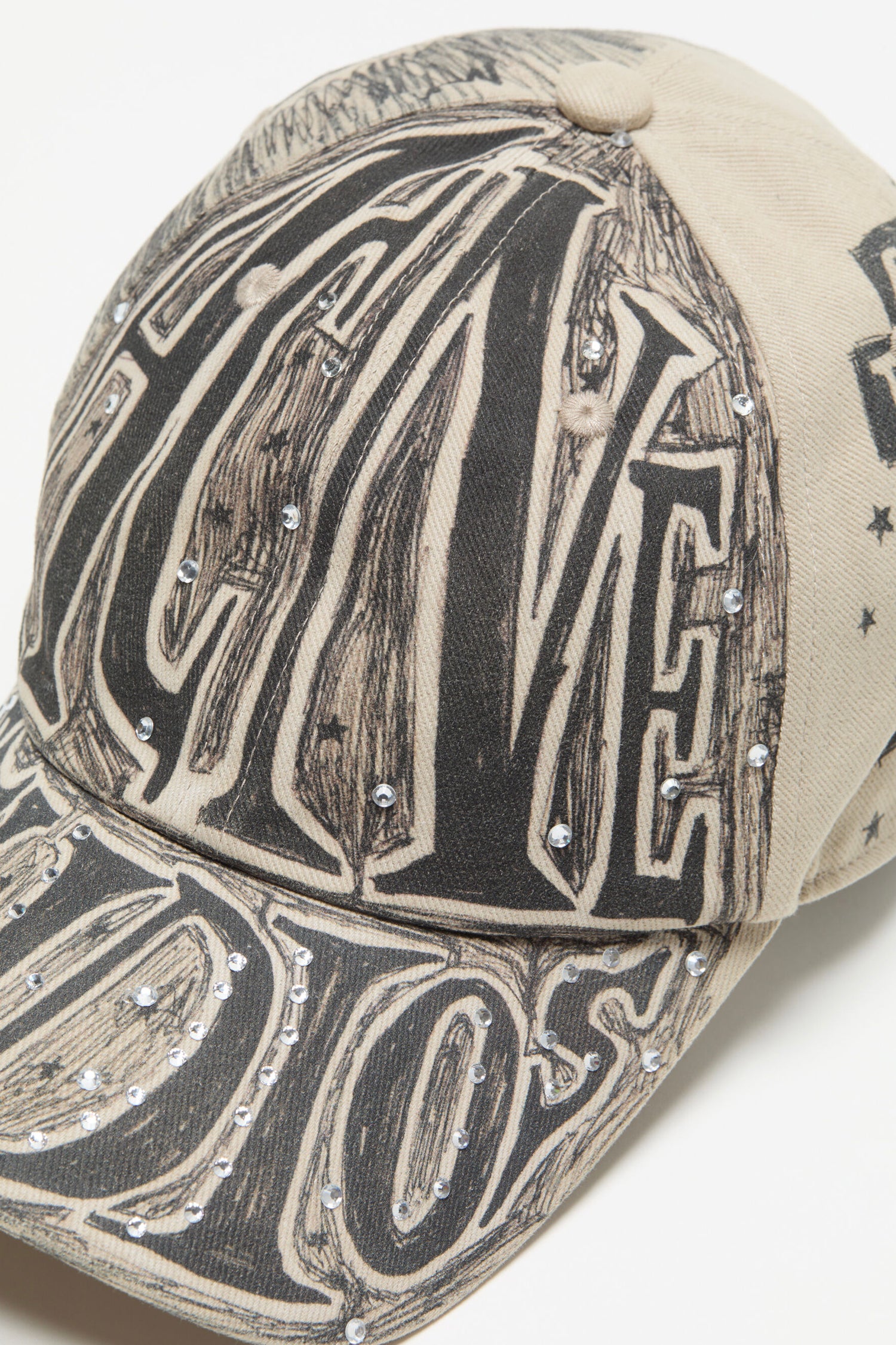 LOGO CAP IN WARM BEIGE, SS25