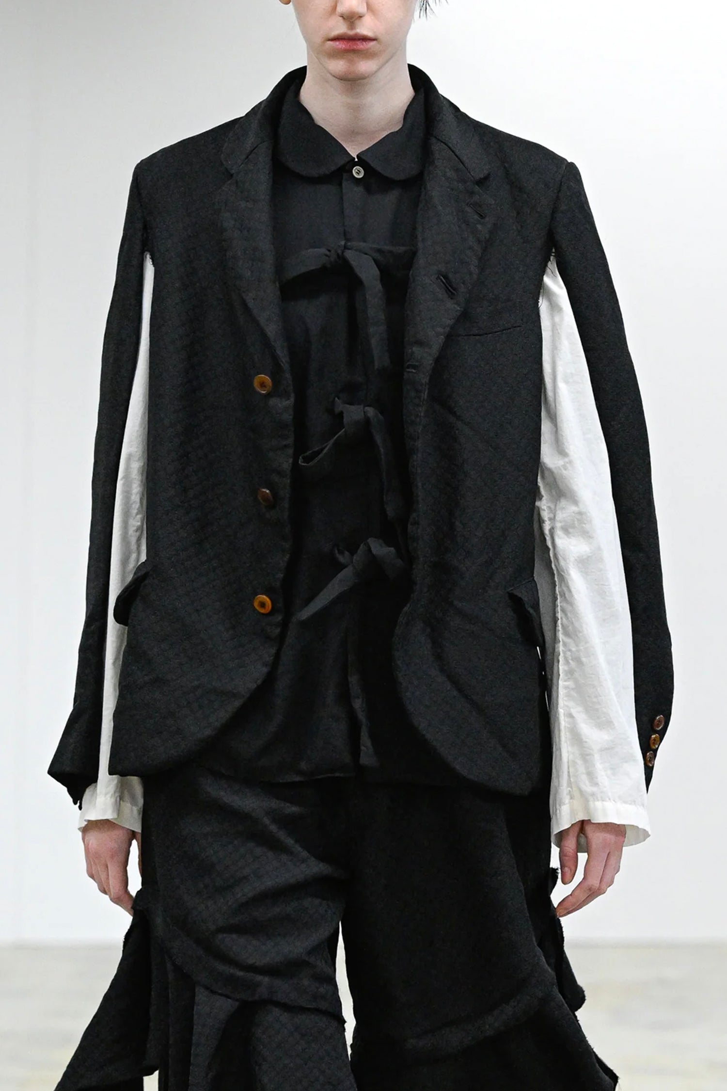 THREE BOW SHIRT IN BLACK, SS26
