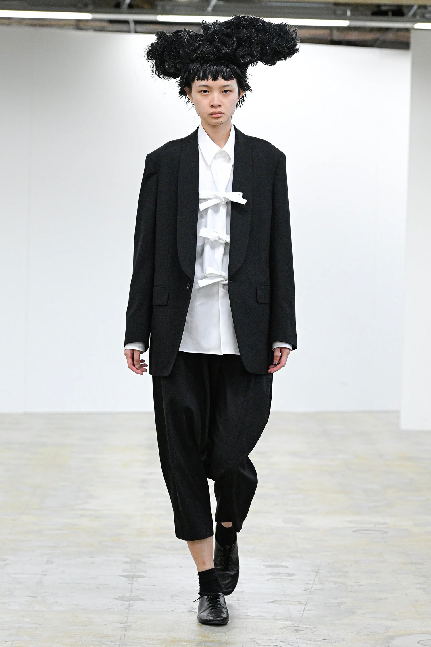 THREE BOW SHIRT IN WHITE, SS26