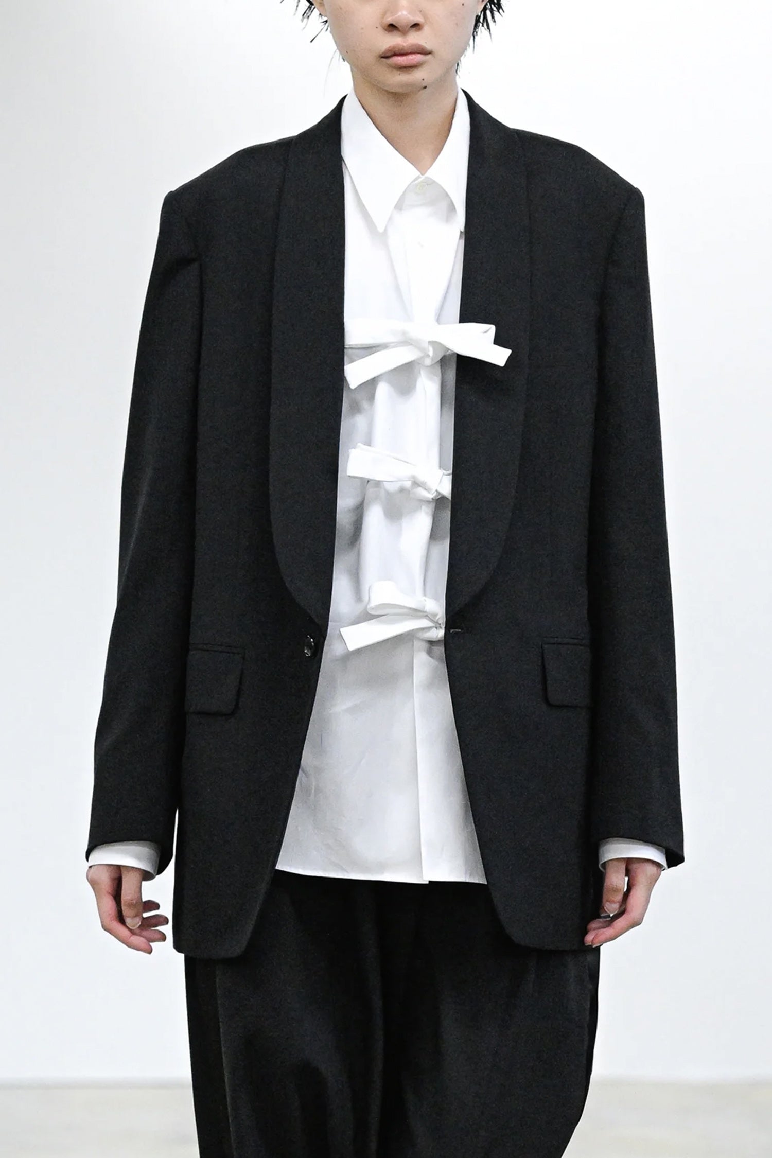SHAWL COLLAR BLAZER IN BLACK, SS26