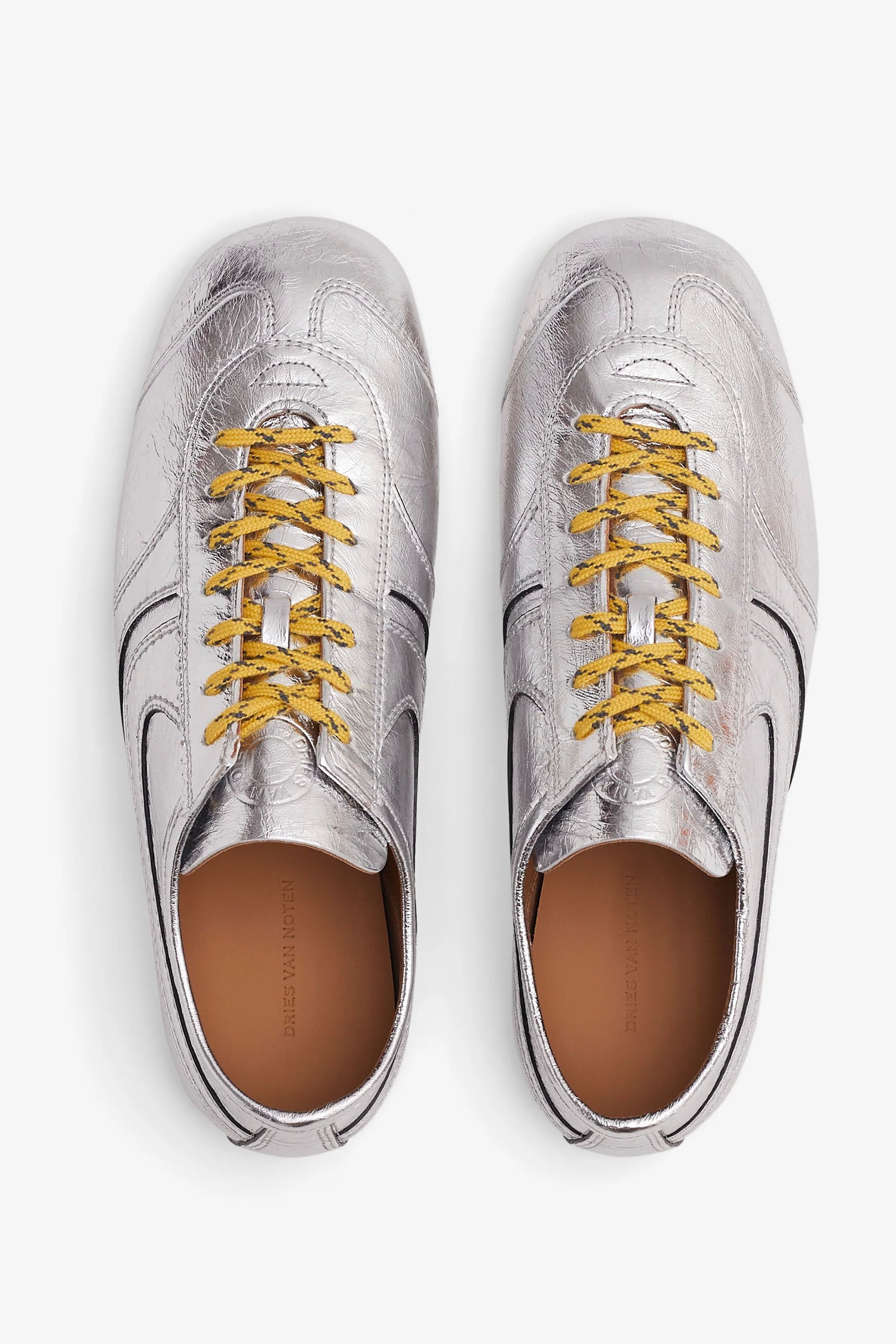 LEATHER SNEAKERS IN CRINKLED SILVER, SS25