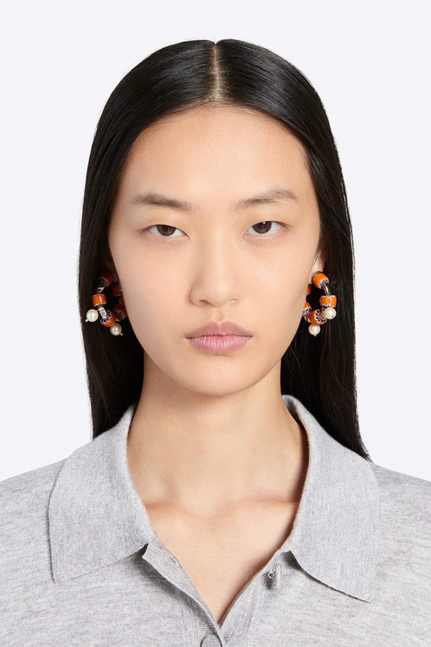 BEADED HOOP EARRINGS IN MANDARIN, SS26