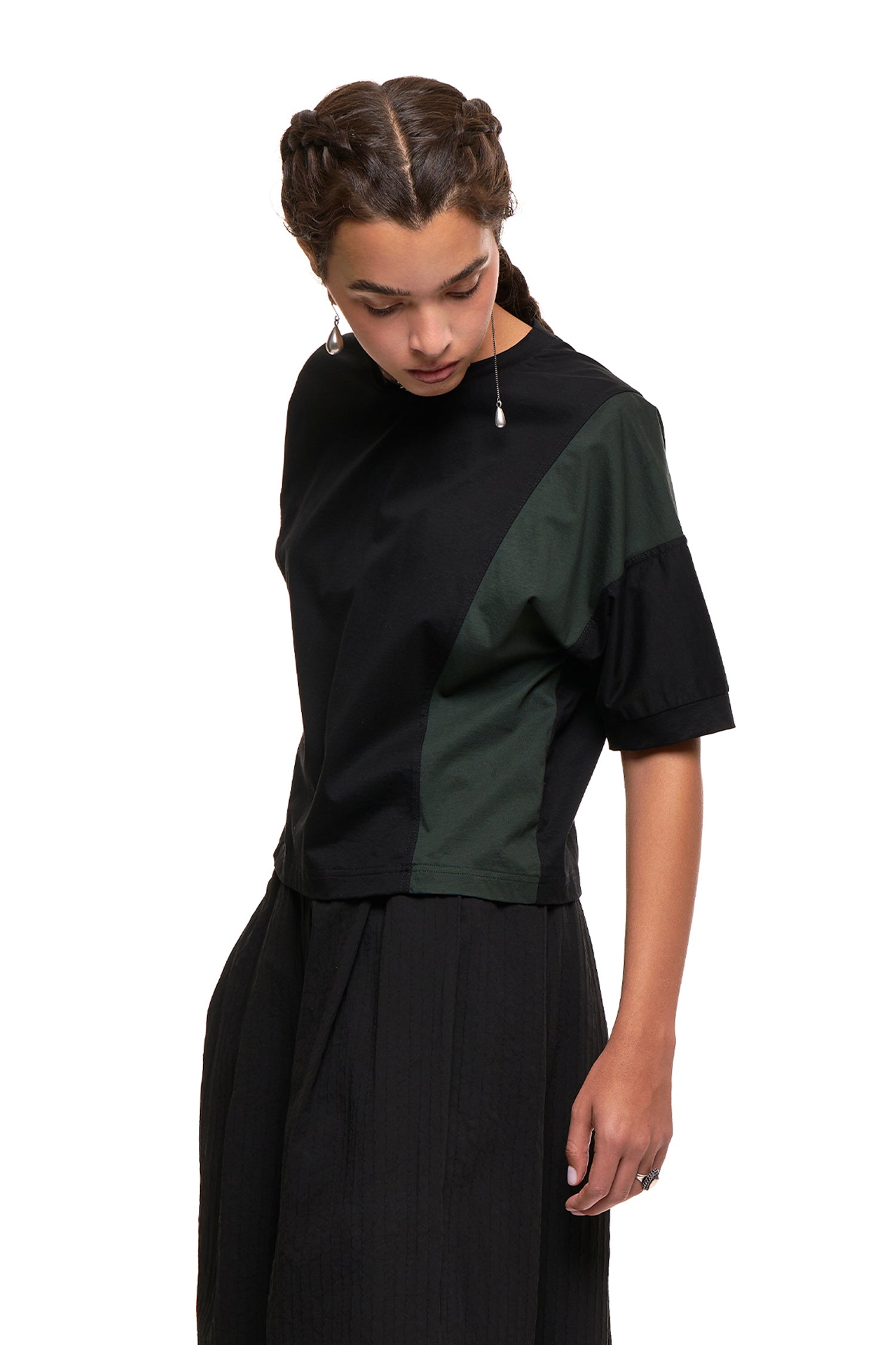 TRACK TEE IN BLACK, SS27