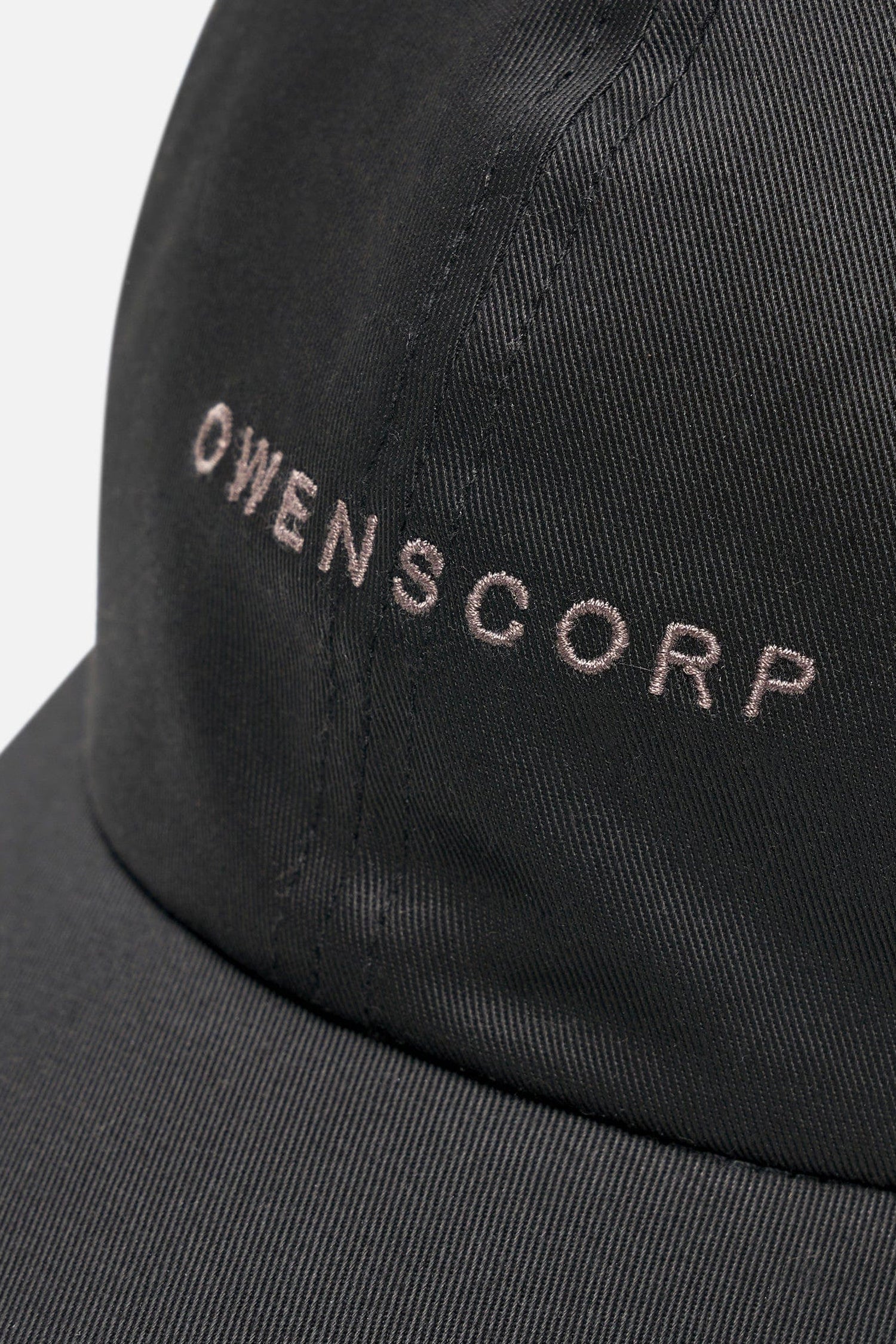 'OWENSCORP' BASEBALL CAP IN BLACK/DUST, SS24