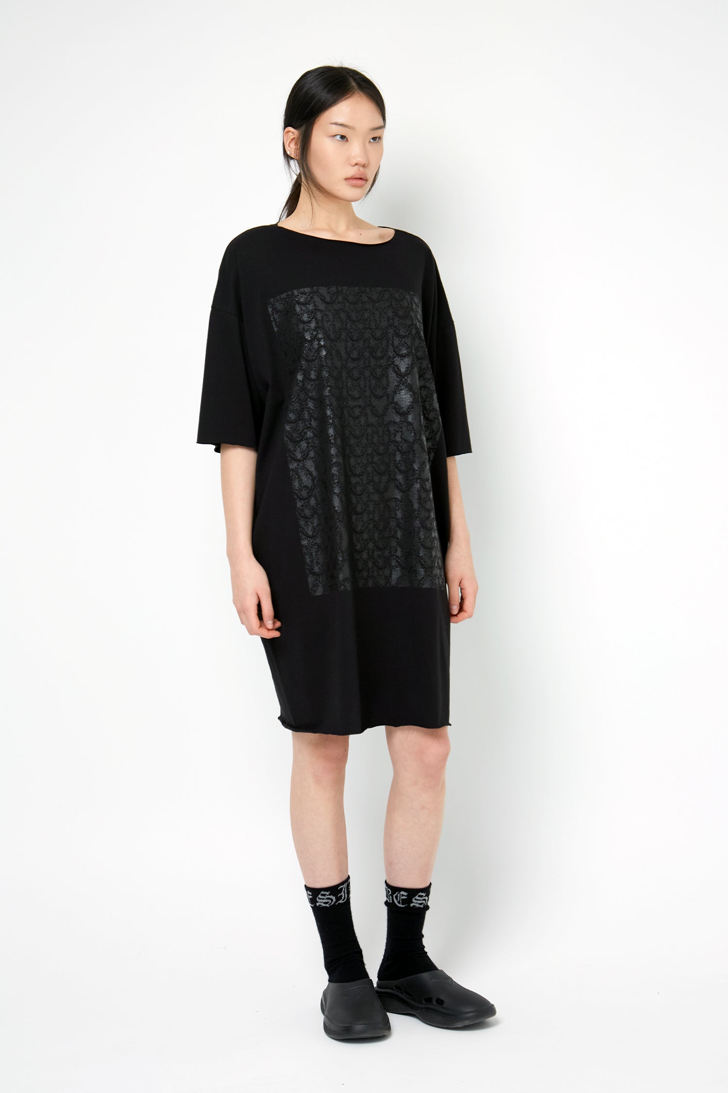 CHAINMAIL LONG TEE IN BLACK/BLACK, SS26