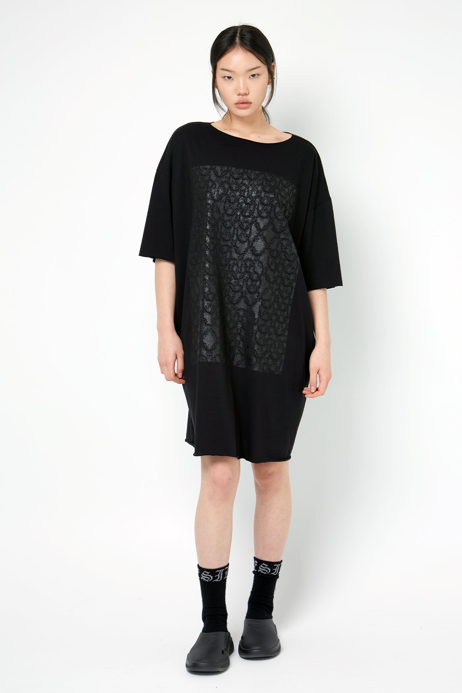 CHAINMAIL LONG TEE IN BLACK/BLACK, SS26