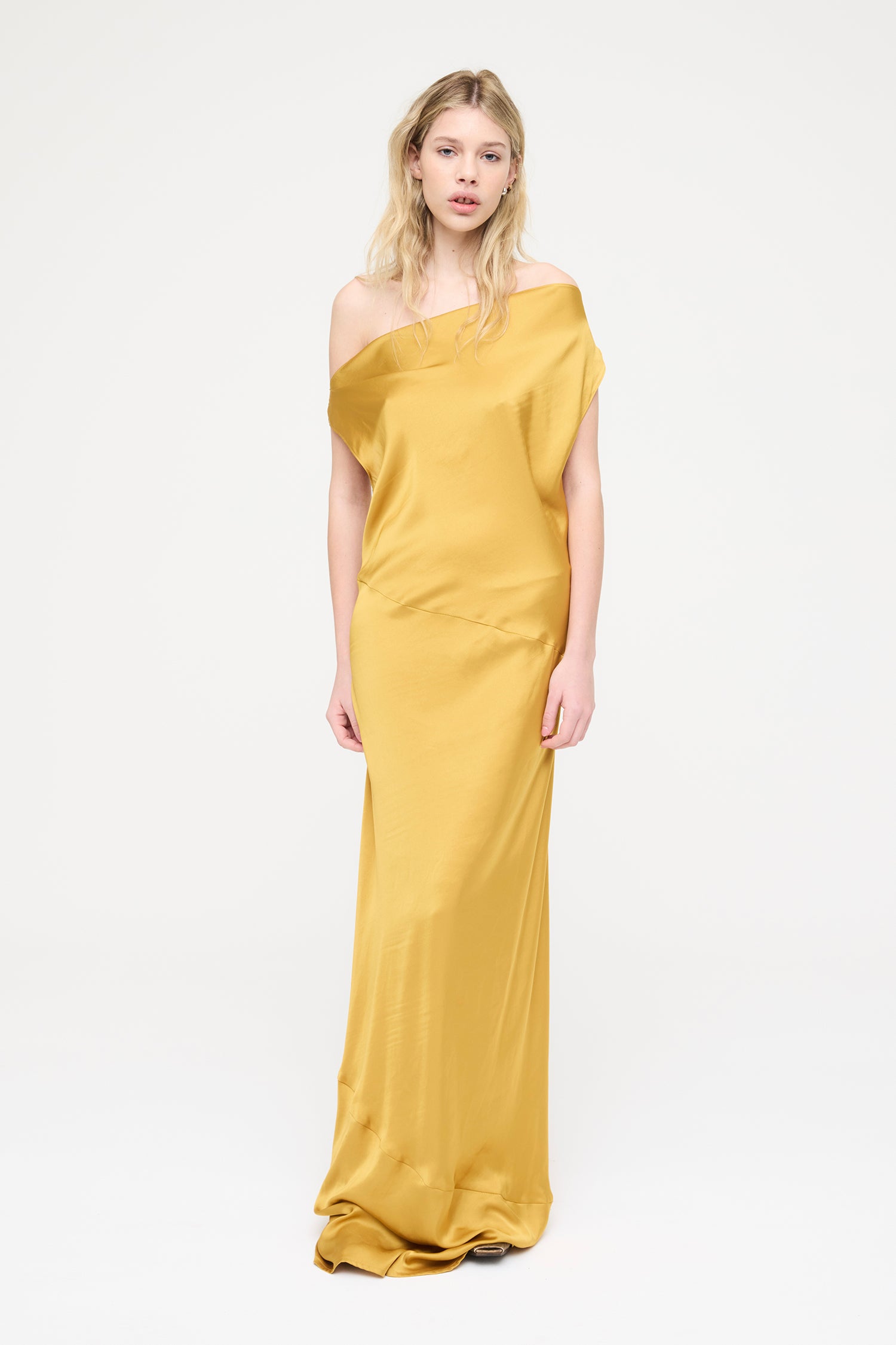 APHRODITE IN CARAT, SS27