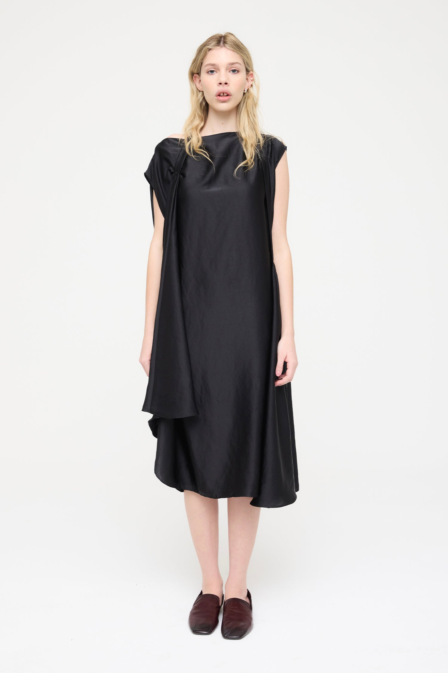 BOHO IN ONYX SHEEN, SS27