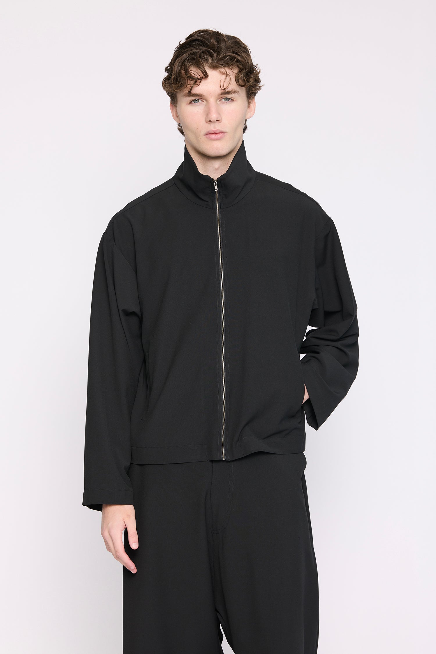 DOMAIN IN DEEP BLACK, SS27