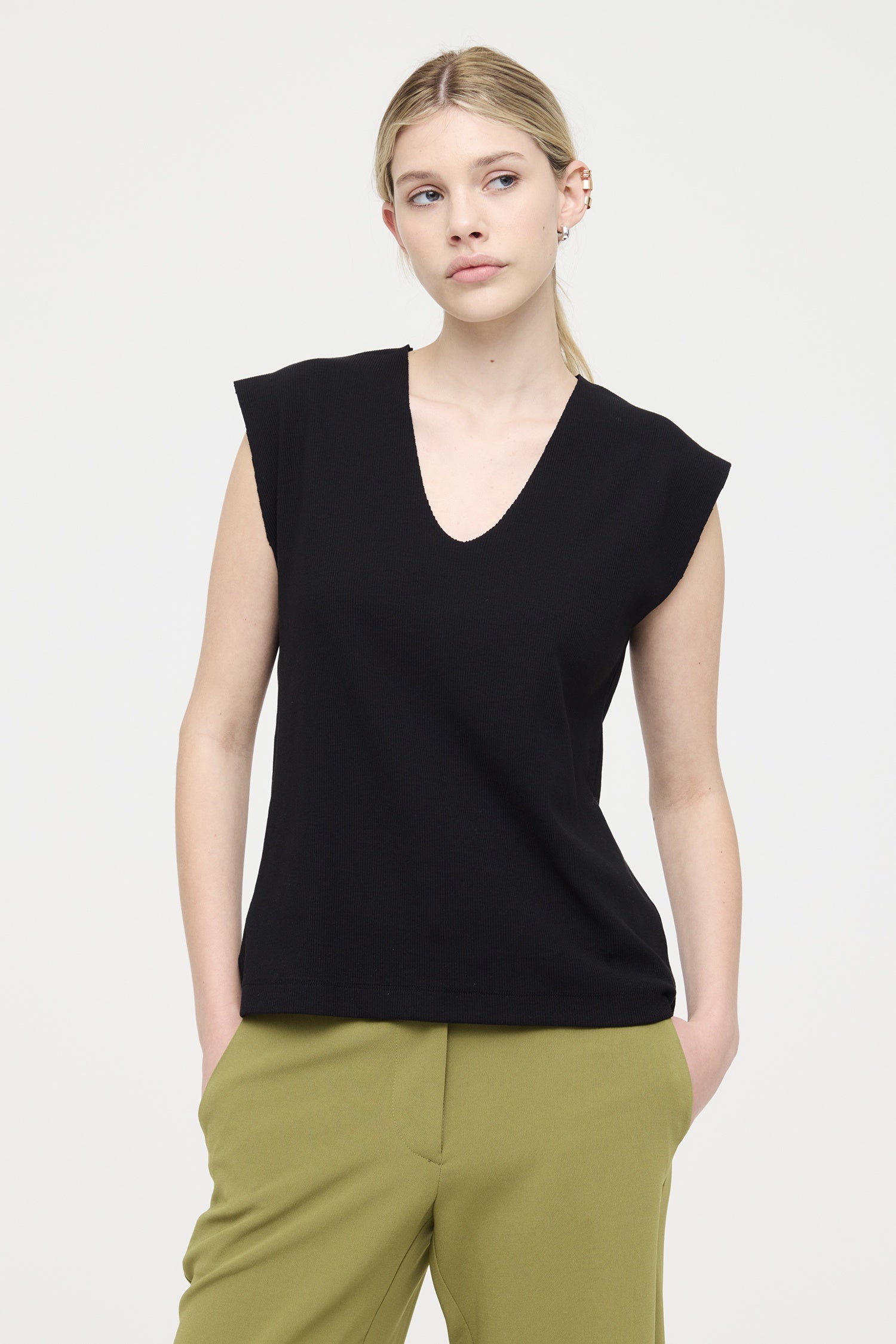DUNE IN BLACK, SS27