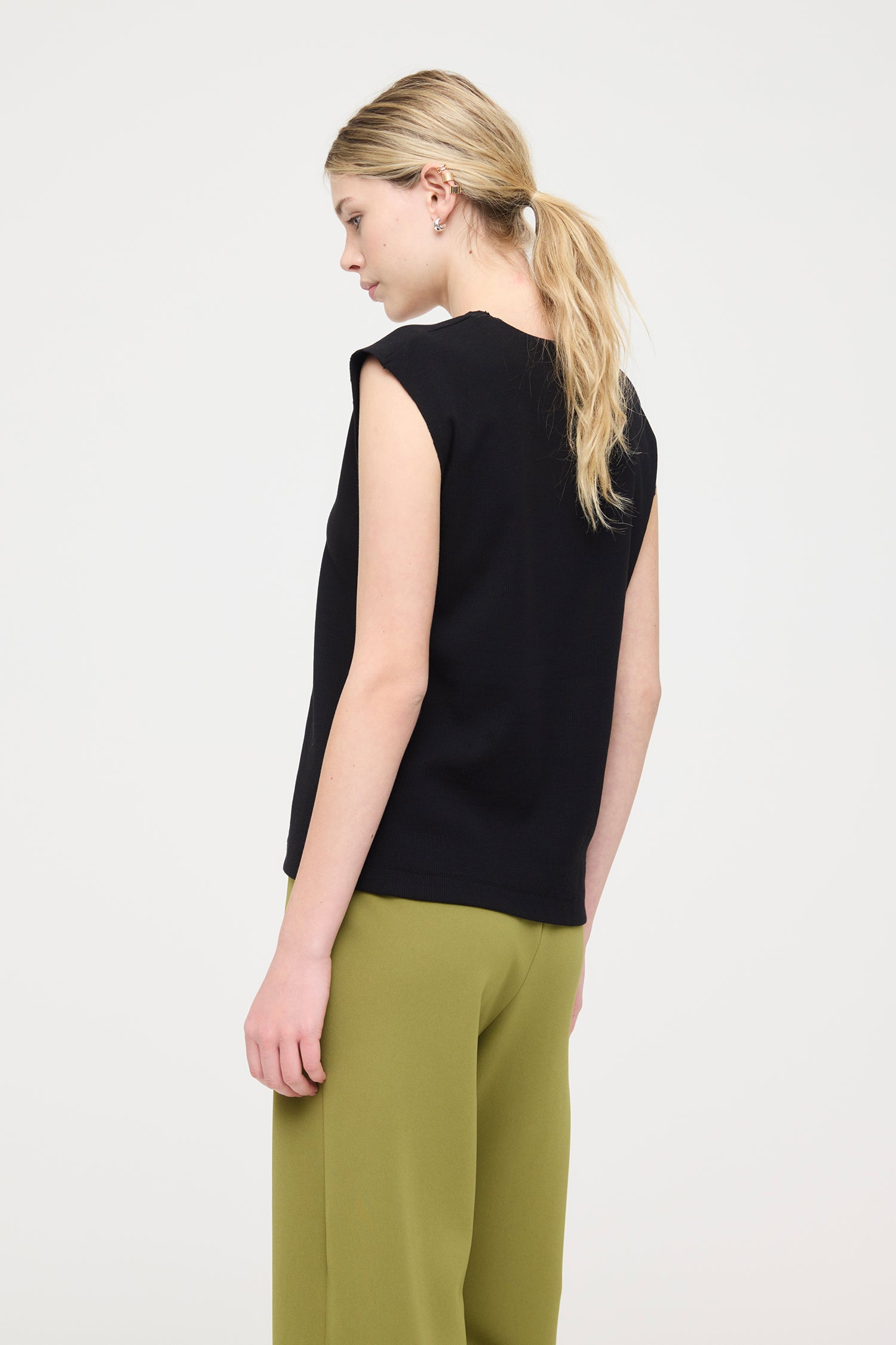 DUNE IN BLACK, SS27