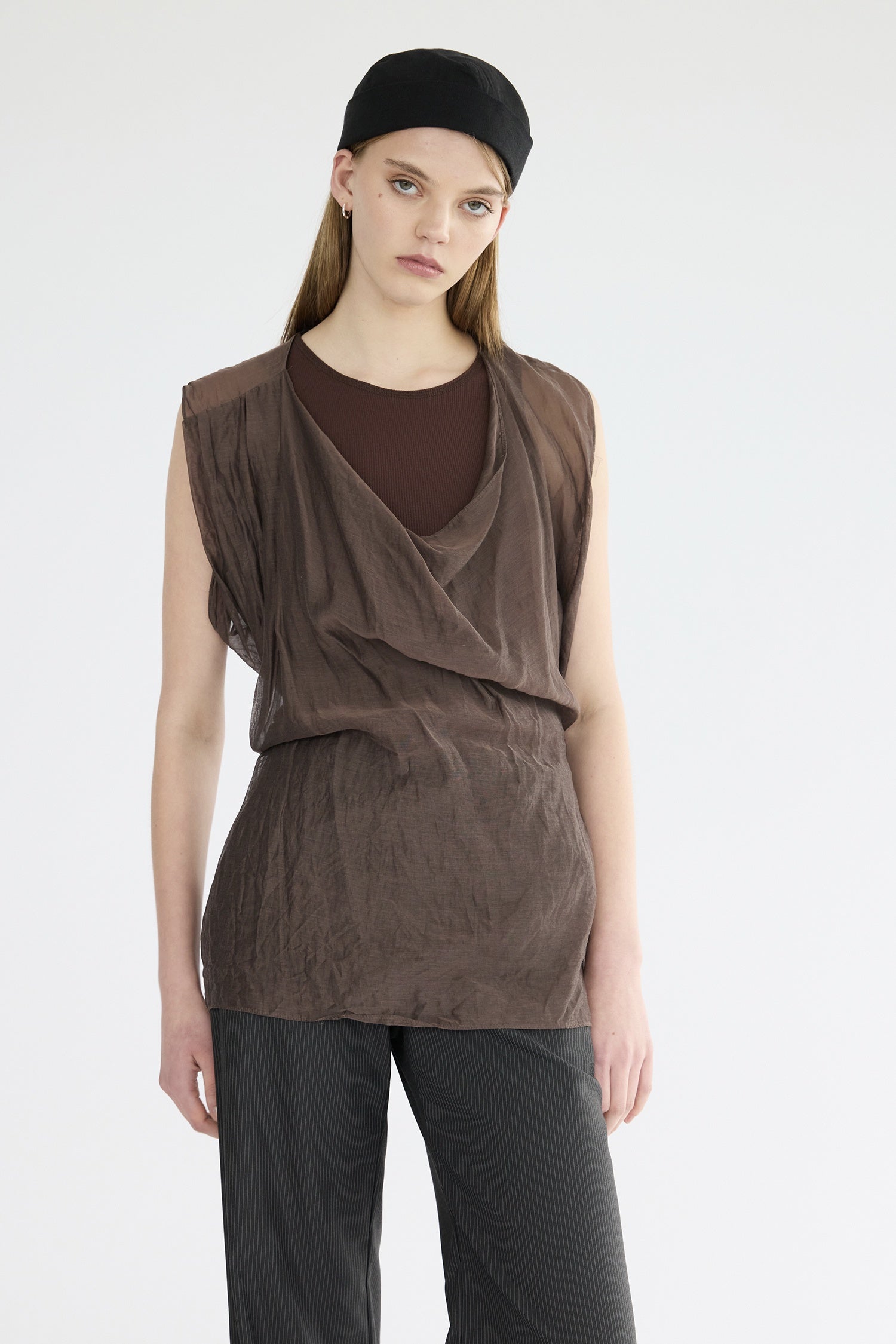 FEATHERLIGHT IN COFFEE, SS27