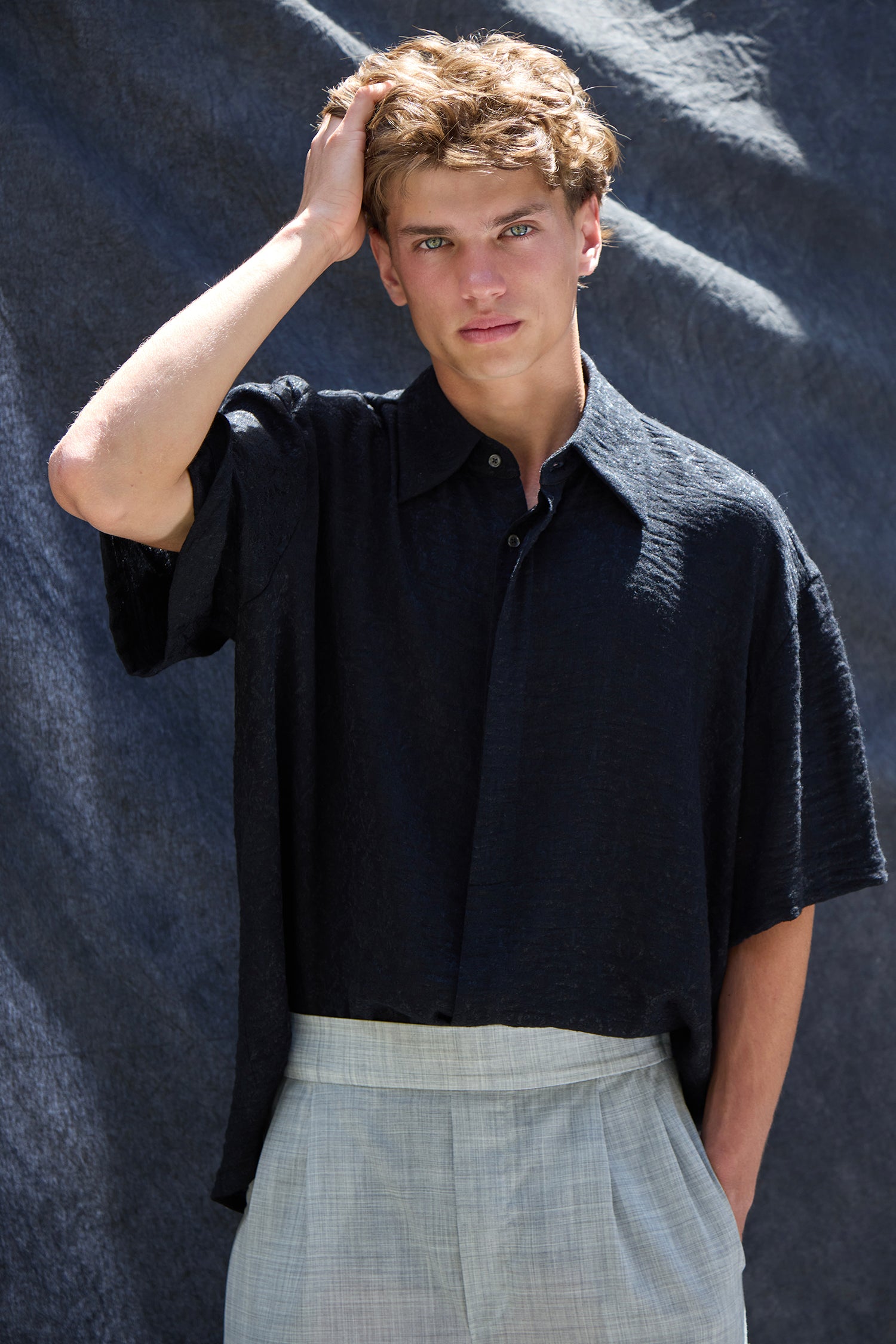 NEWHAVEN IN BAROQUE BLACK, SS27