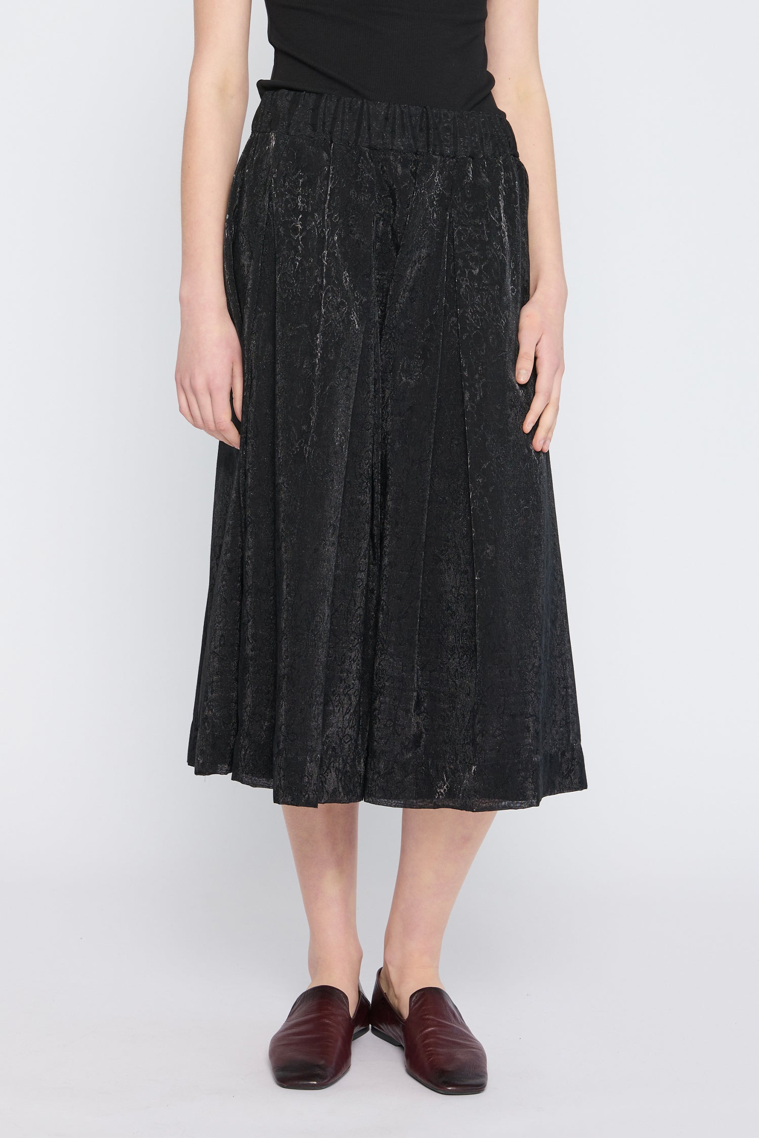 NOVEL IN SHIMMER, SS27