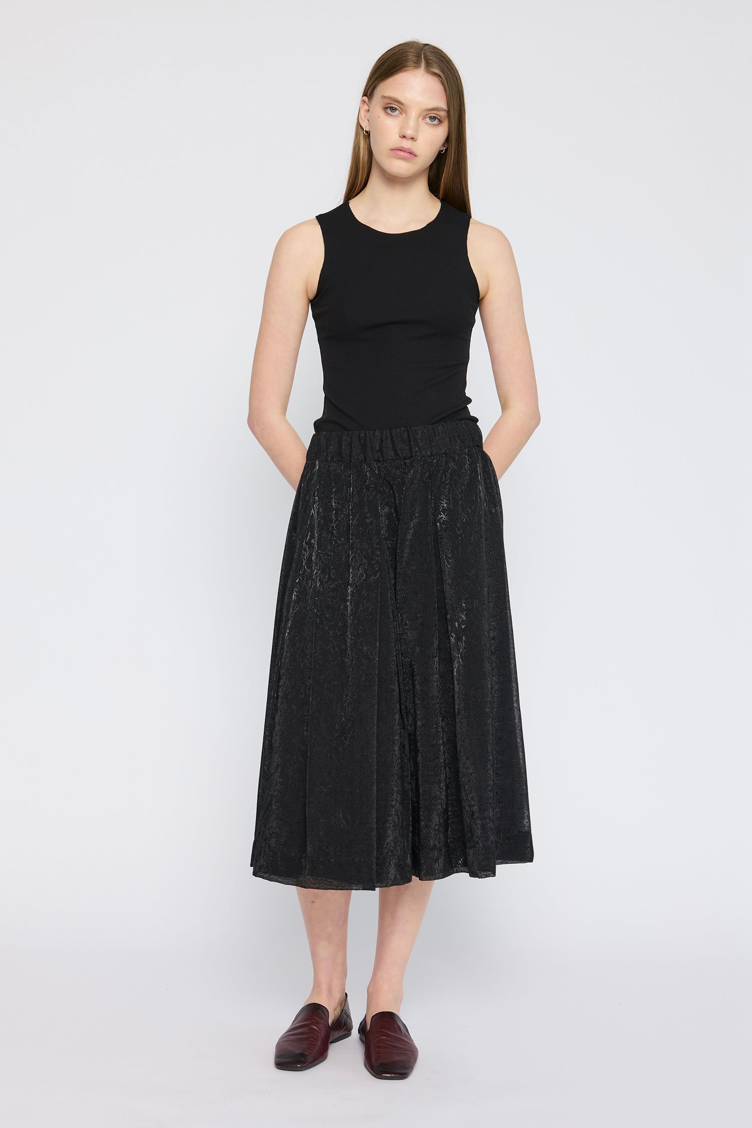 NOVEL IN SHIMMER, SS27