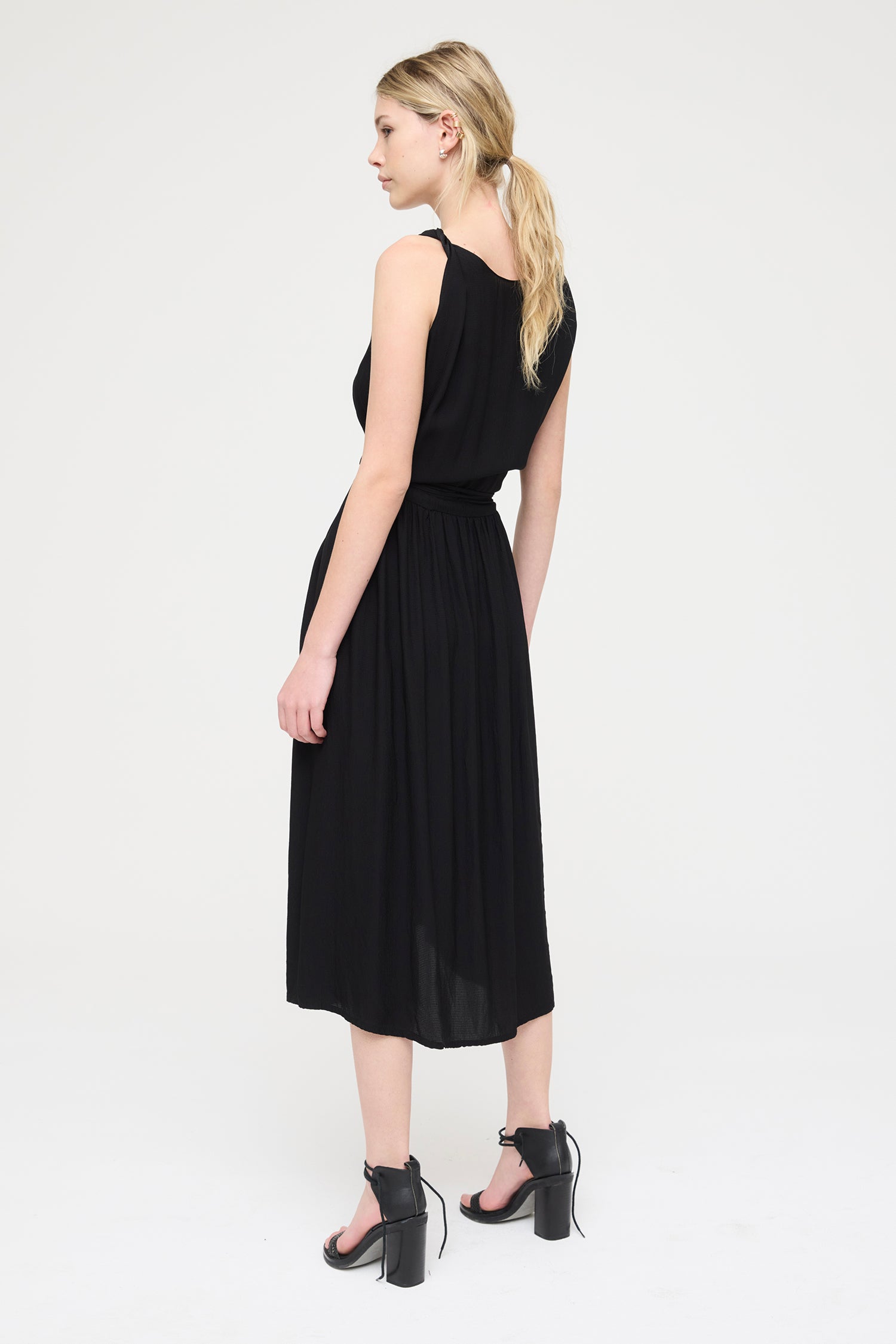 POETIC IN EMBOSS, SS27