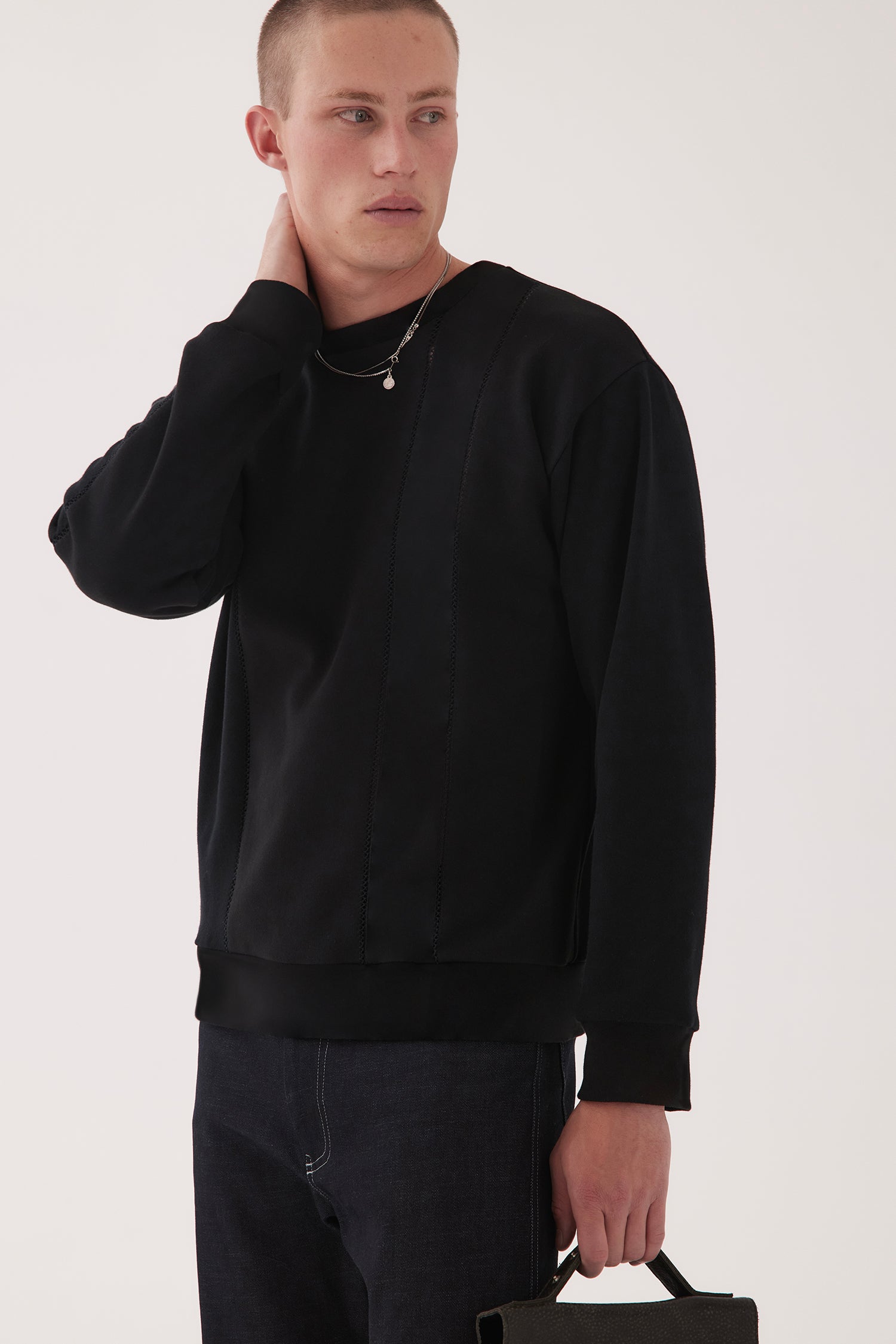 PANEL SWEAT IN BLACKOUT, W25