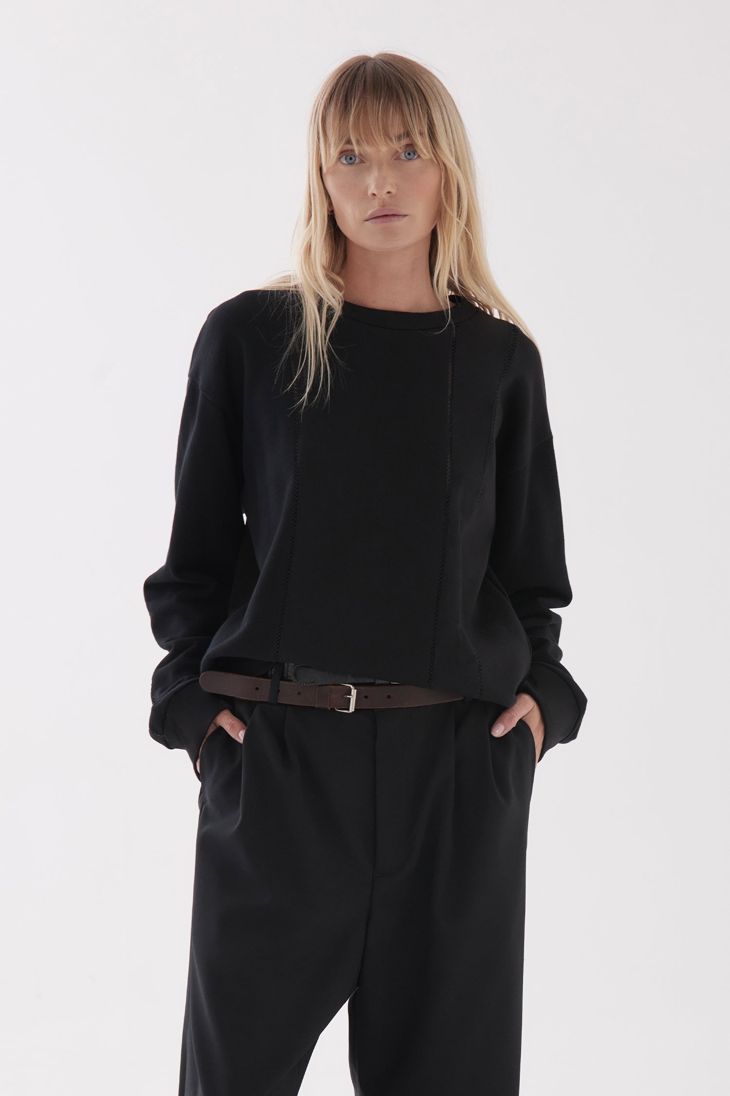 PANEL SWEAT IN BLACKOUT (UNISEX), W25