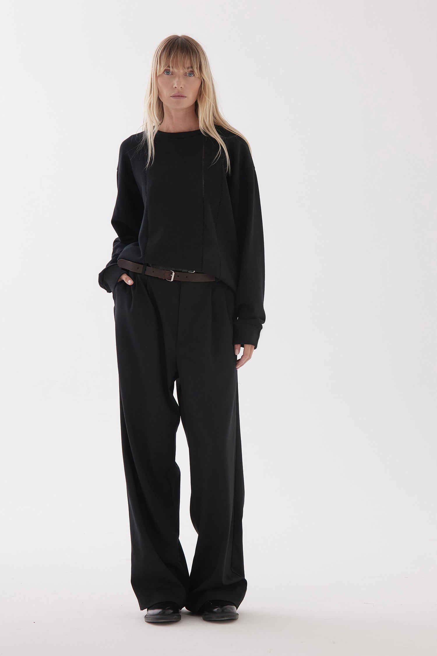 PANEL SWEAT IN BLACKOUT (UNISEX), W25