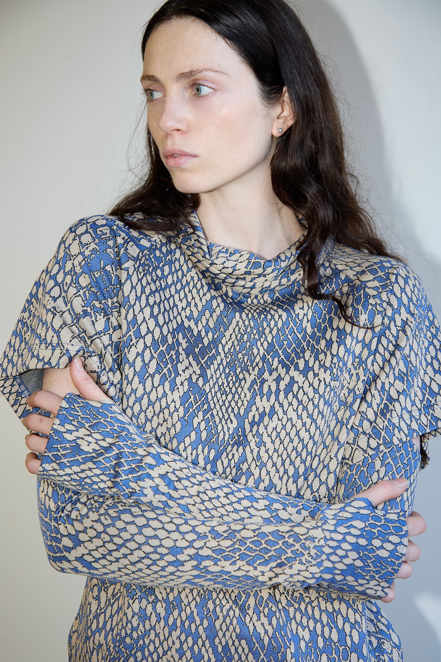 ARMS LENGTH IN GECKO, AW26