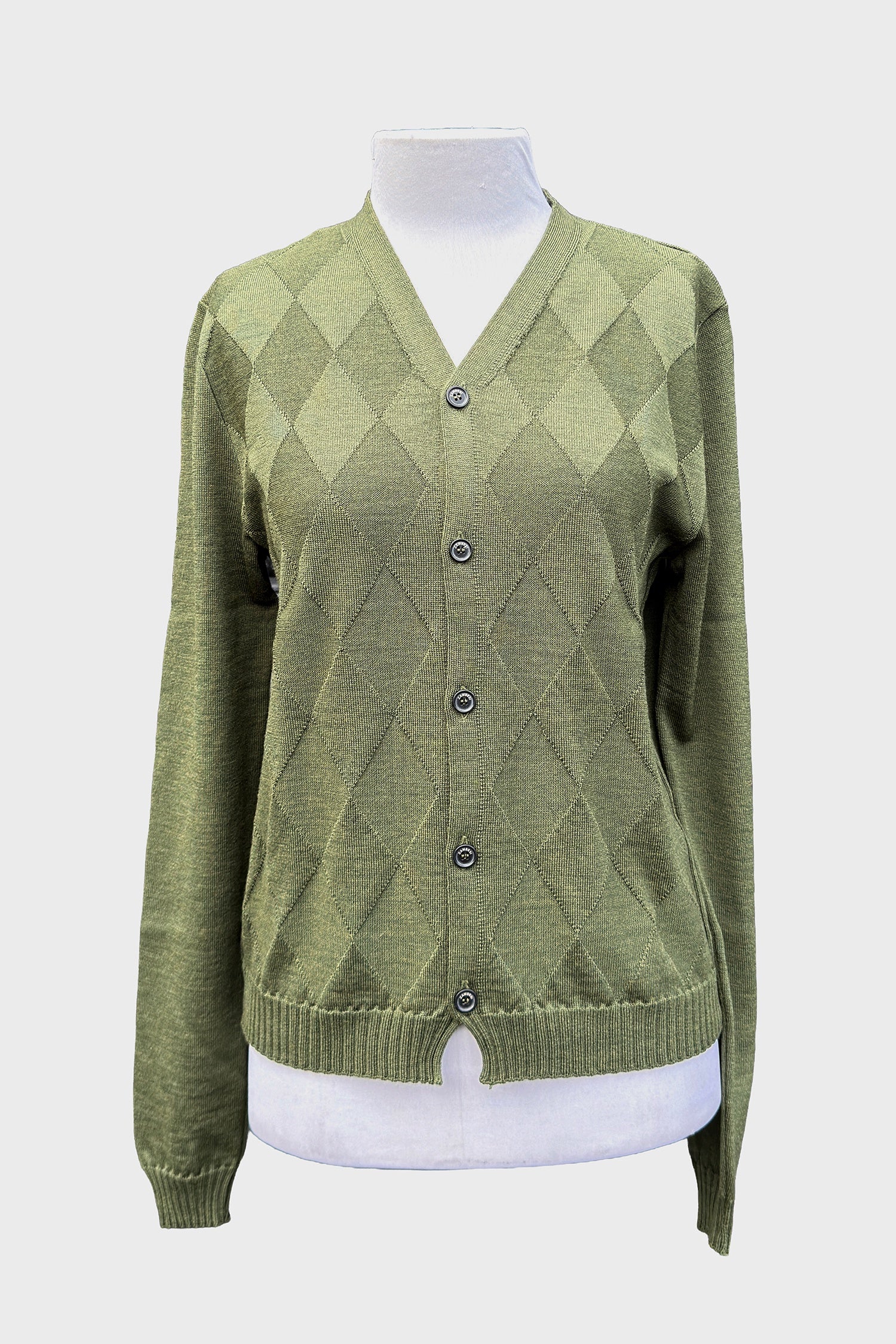 DIAMOND MERINO CARDI IN OLIVE, AW26