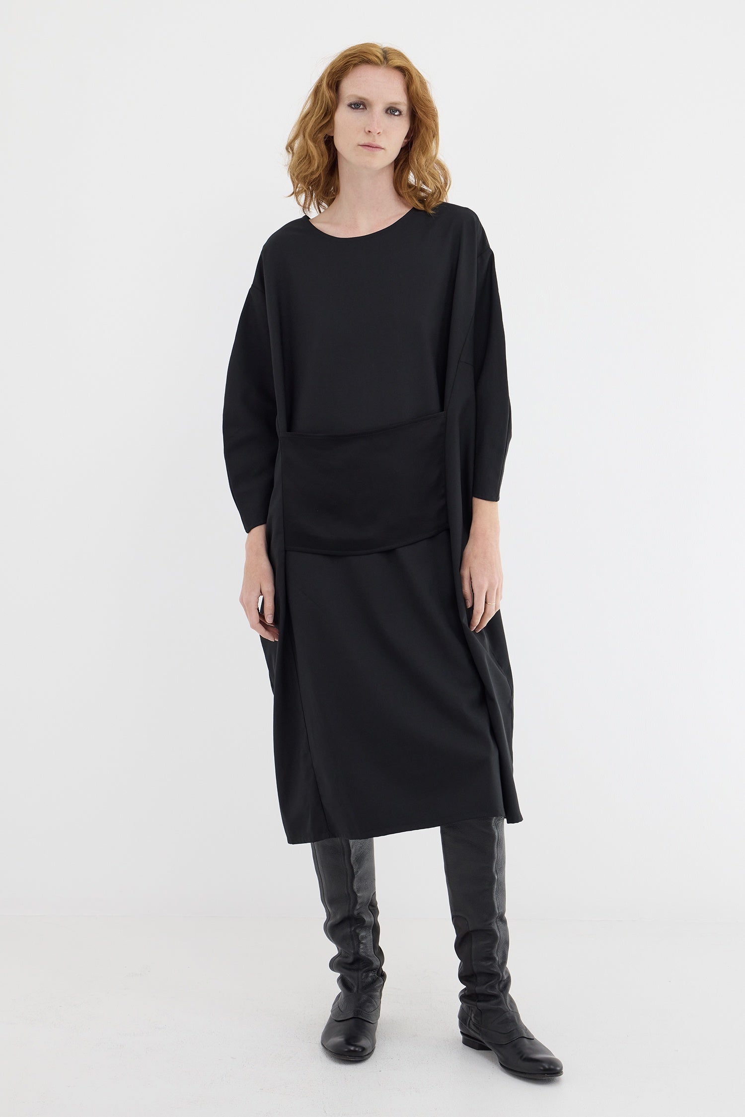 SASHE IN SUITBLACK, AW26