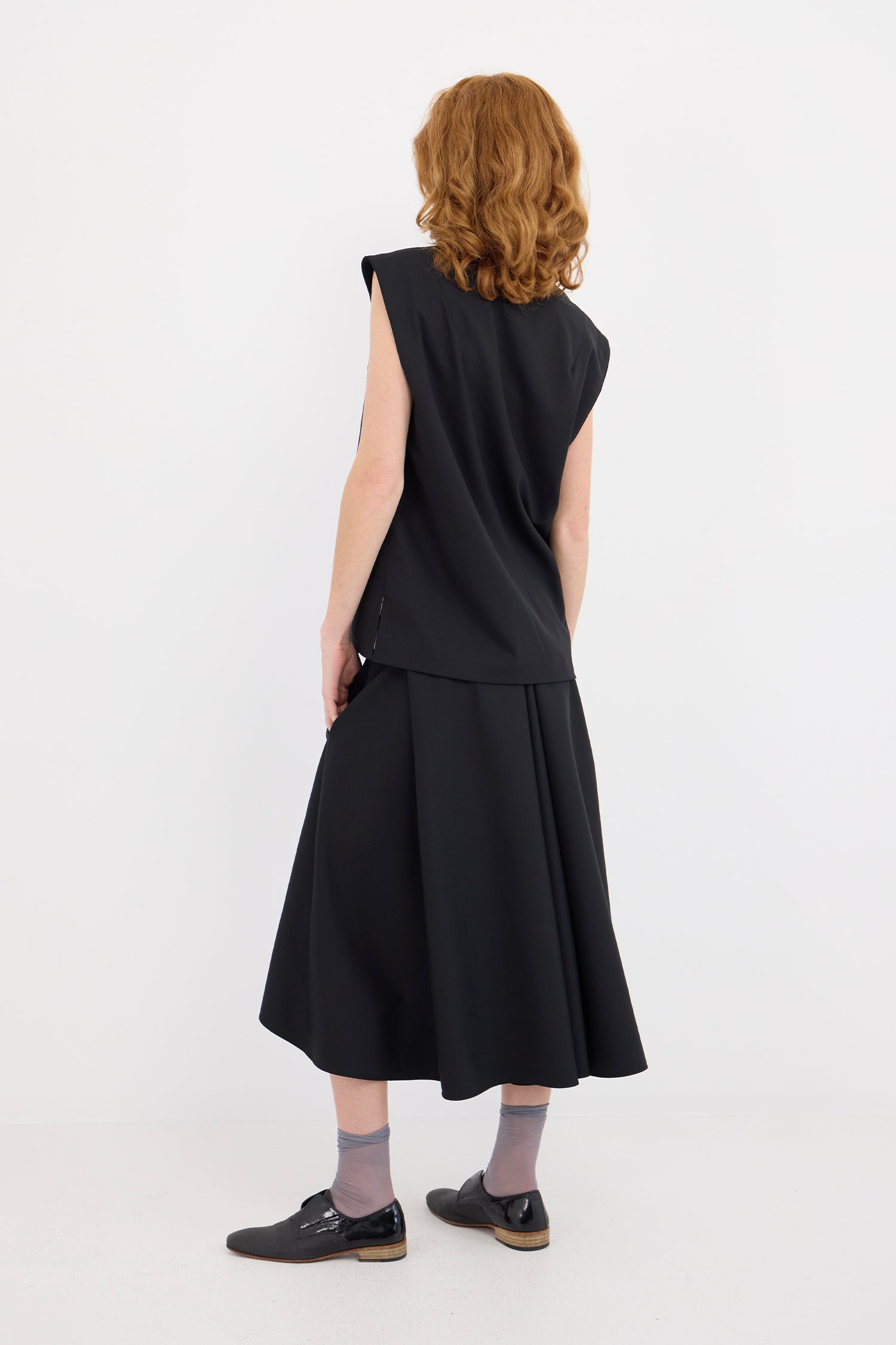 UTILITY IN SUITBLACK, AW26