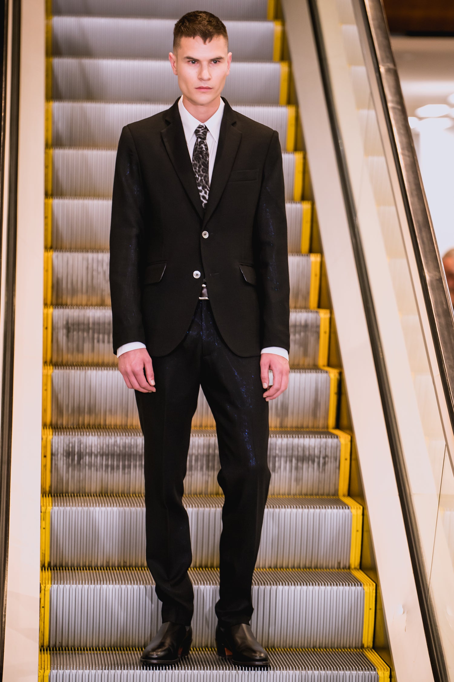 PROLOGUE IN NIGHTFALL, W20