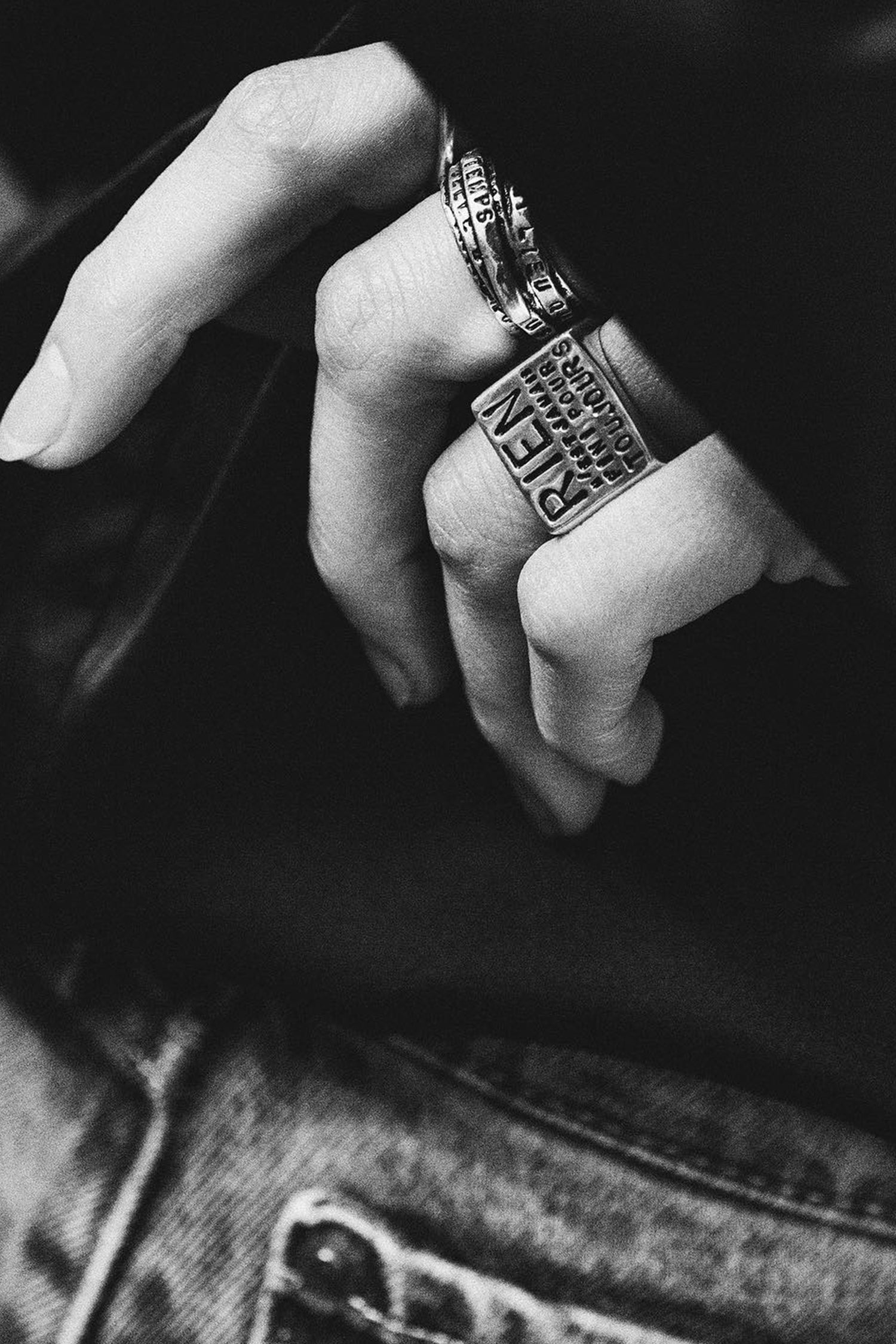 CHEVALIÈRE GRAVÉE "RIEN…." ARGENT