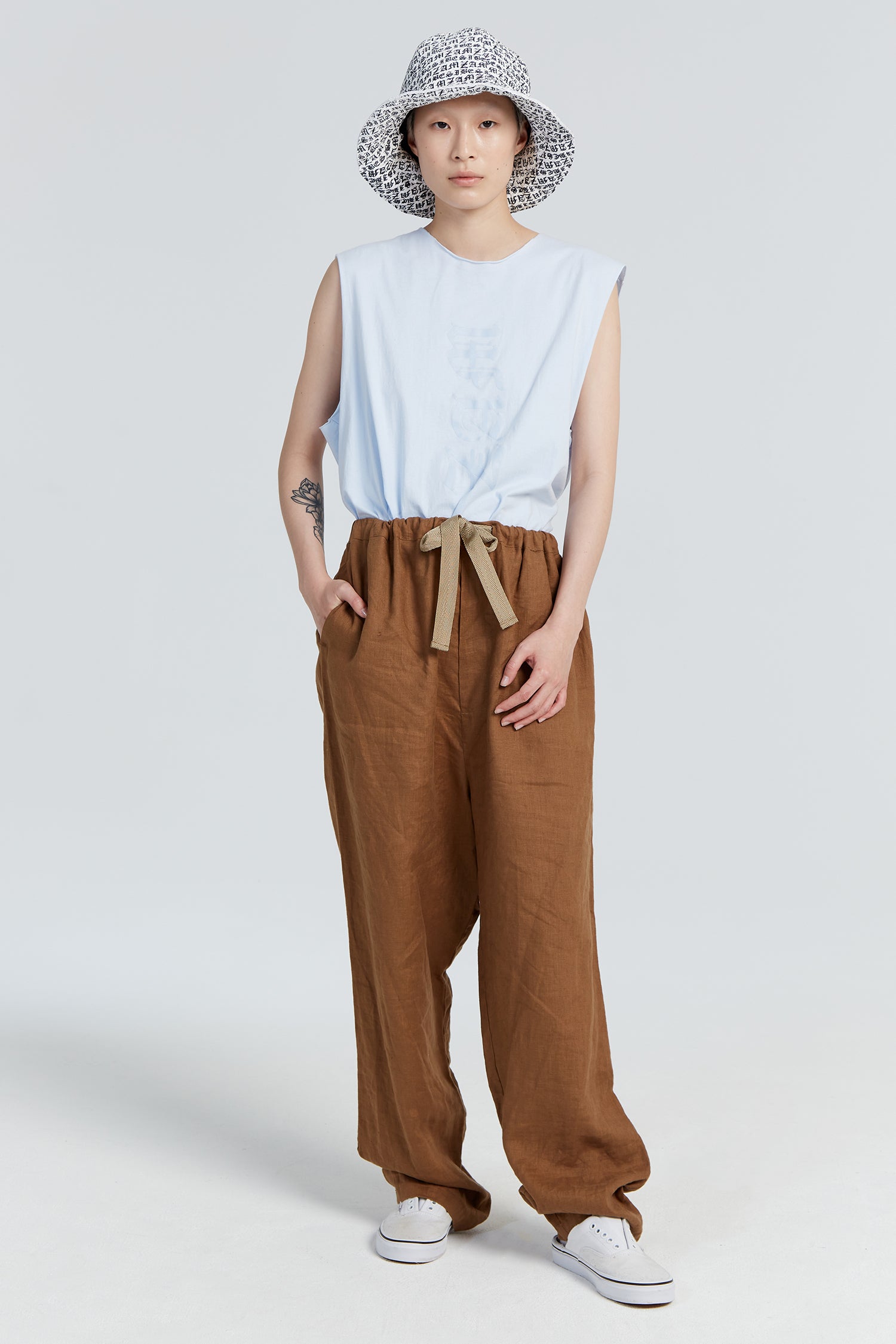 KARATE IN MUSTARD, S21