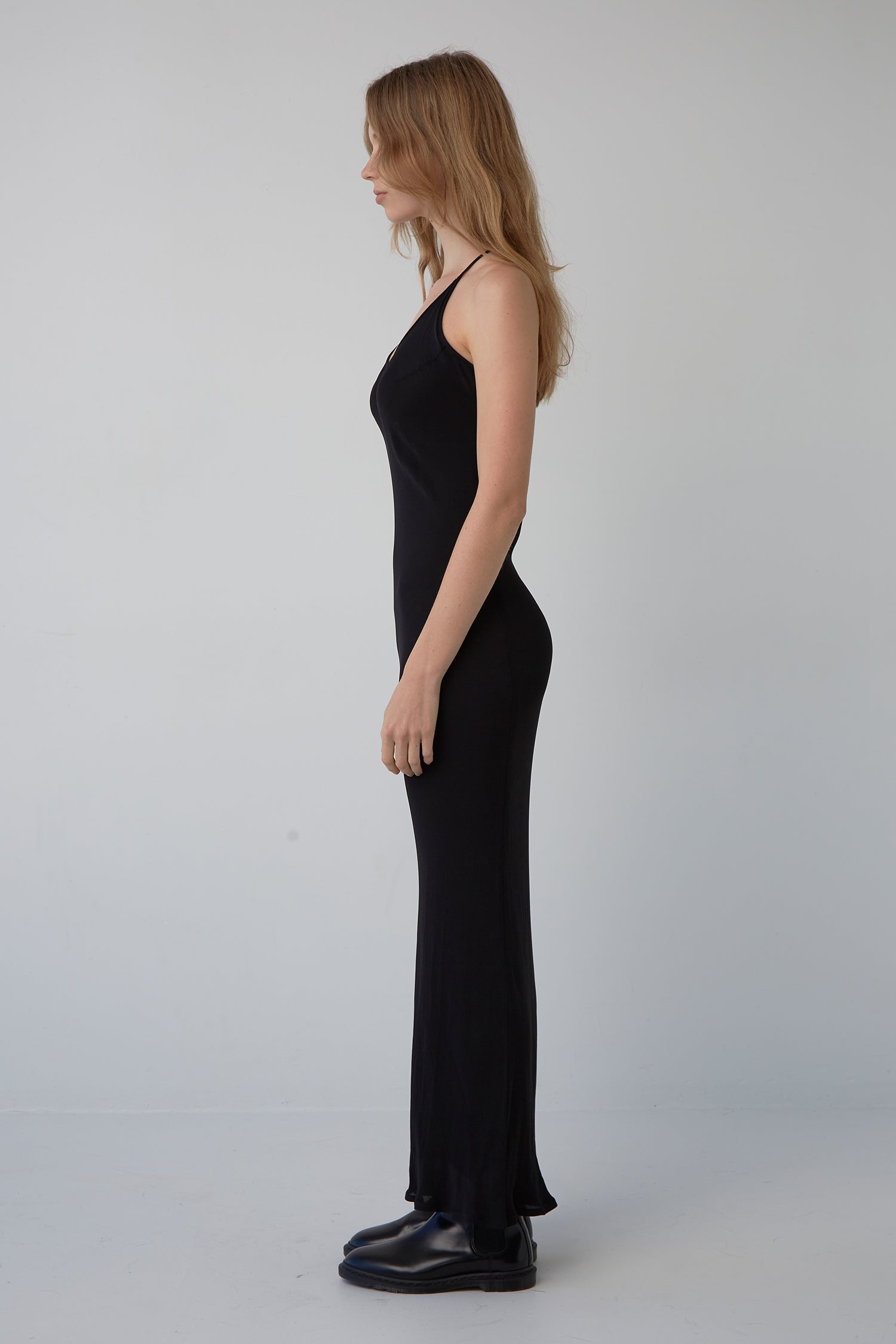 T-BAR GOWN IN OBSIDIAN, S24