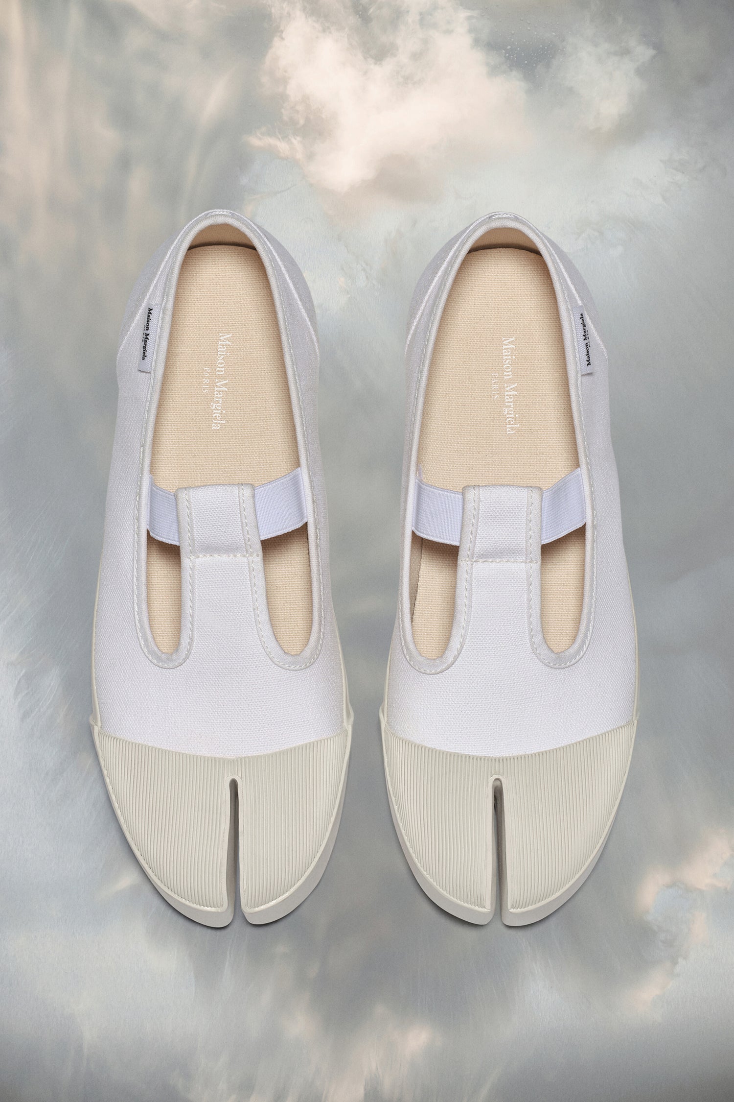 TABI ON THE DECK MARY-JANES IN WHITE, SS24