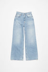 2022 JEANS IN LIGHT BLUE, FW25