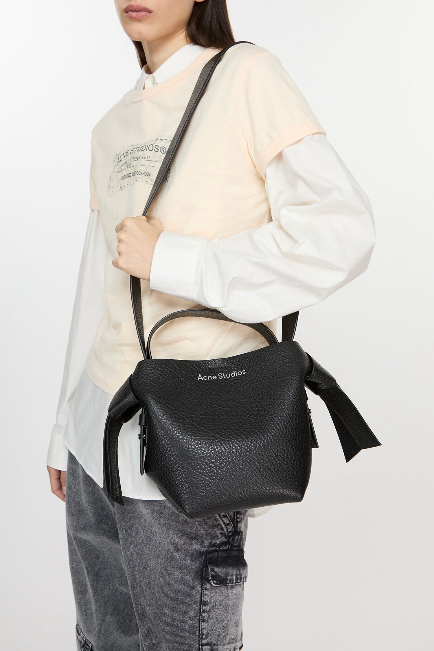 MUSUBI MINI SHOULDER BAG IN BLACK, FW25