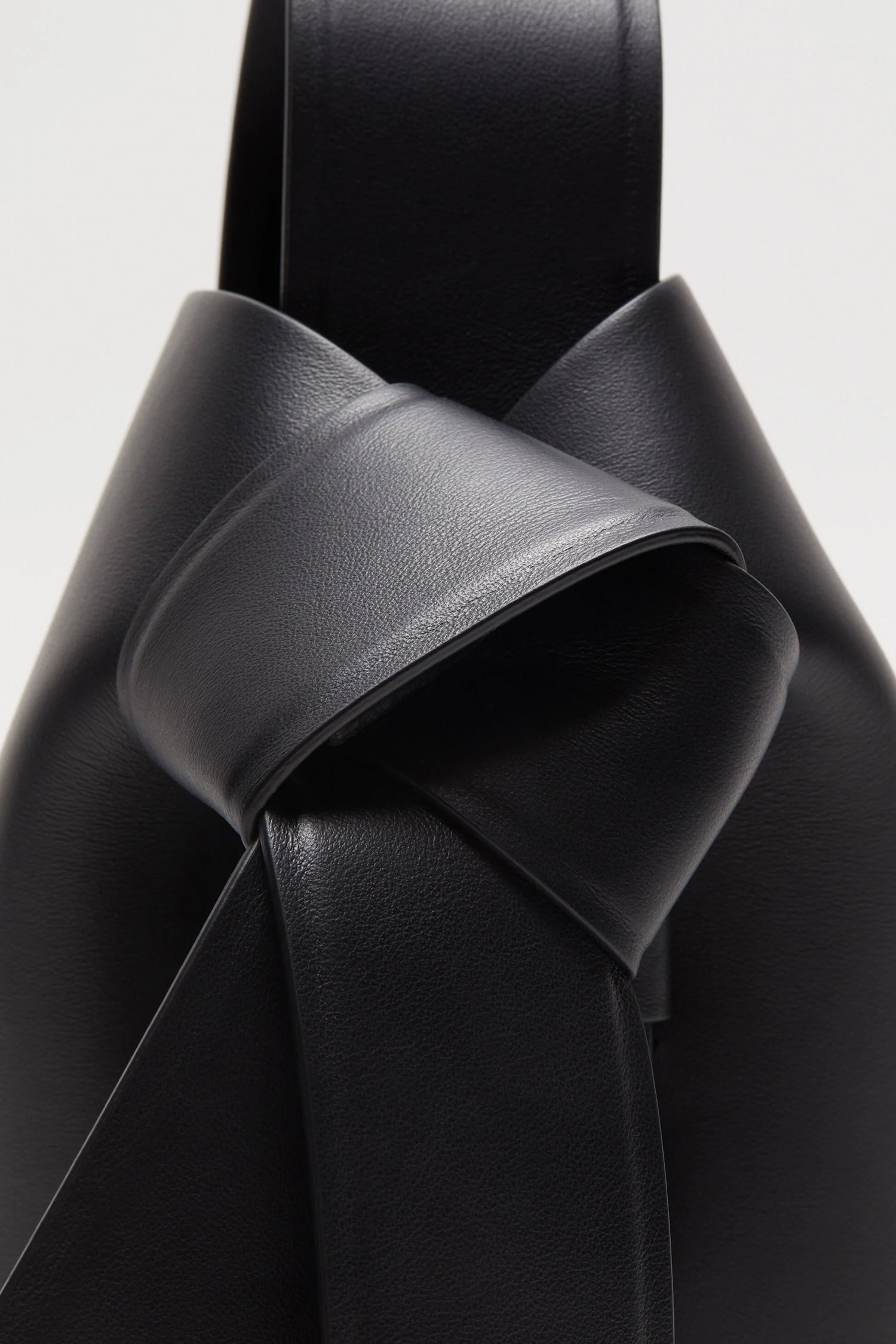 MUSUBI MINI IN BLACK, FW25