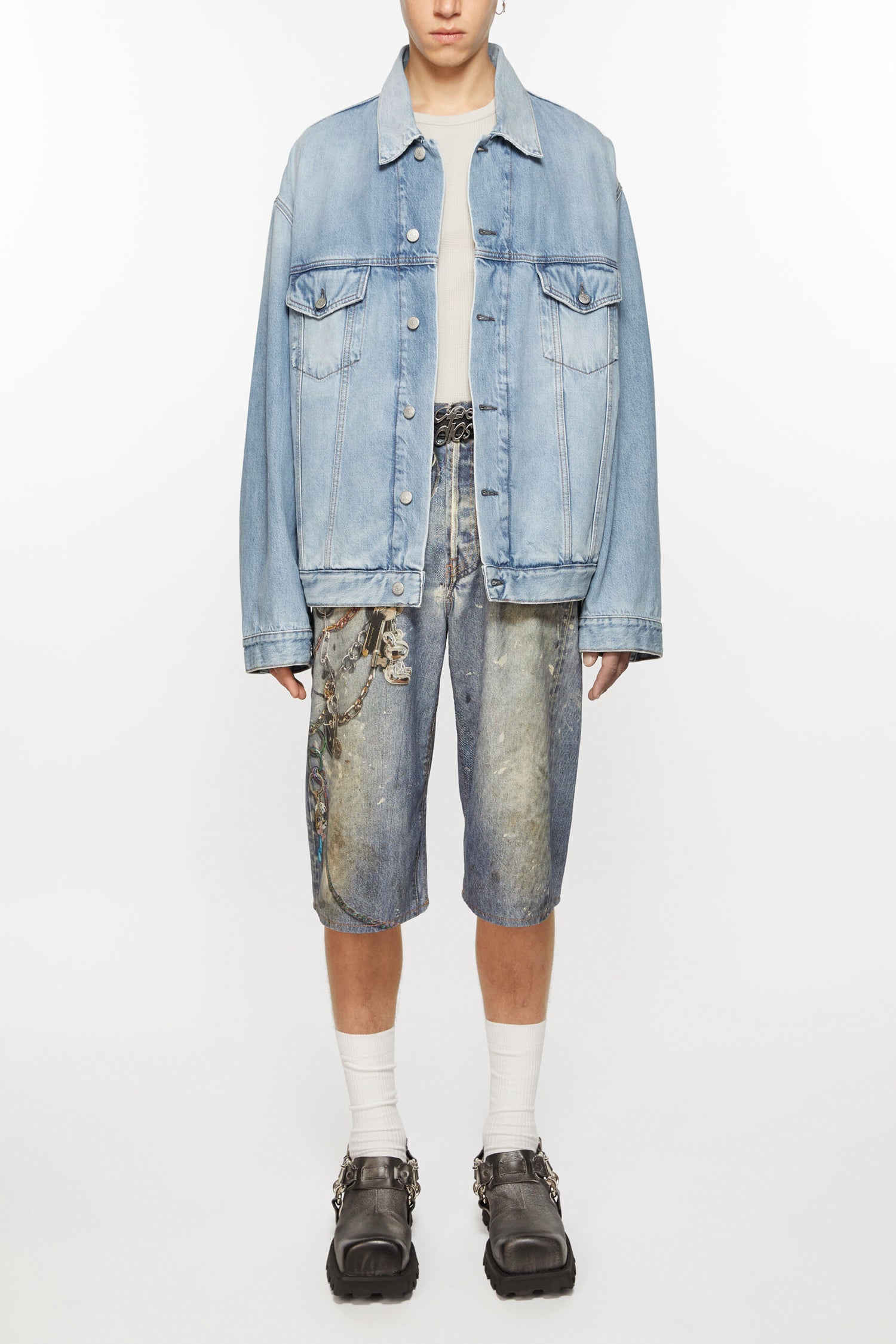 RELAX FIT DENIM JACKET IN LIGHT BLUE, FW25