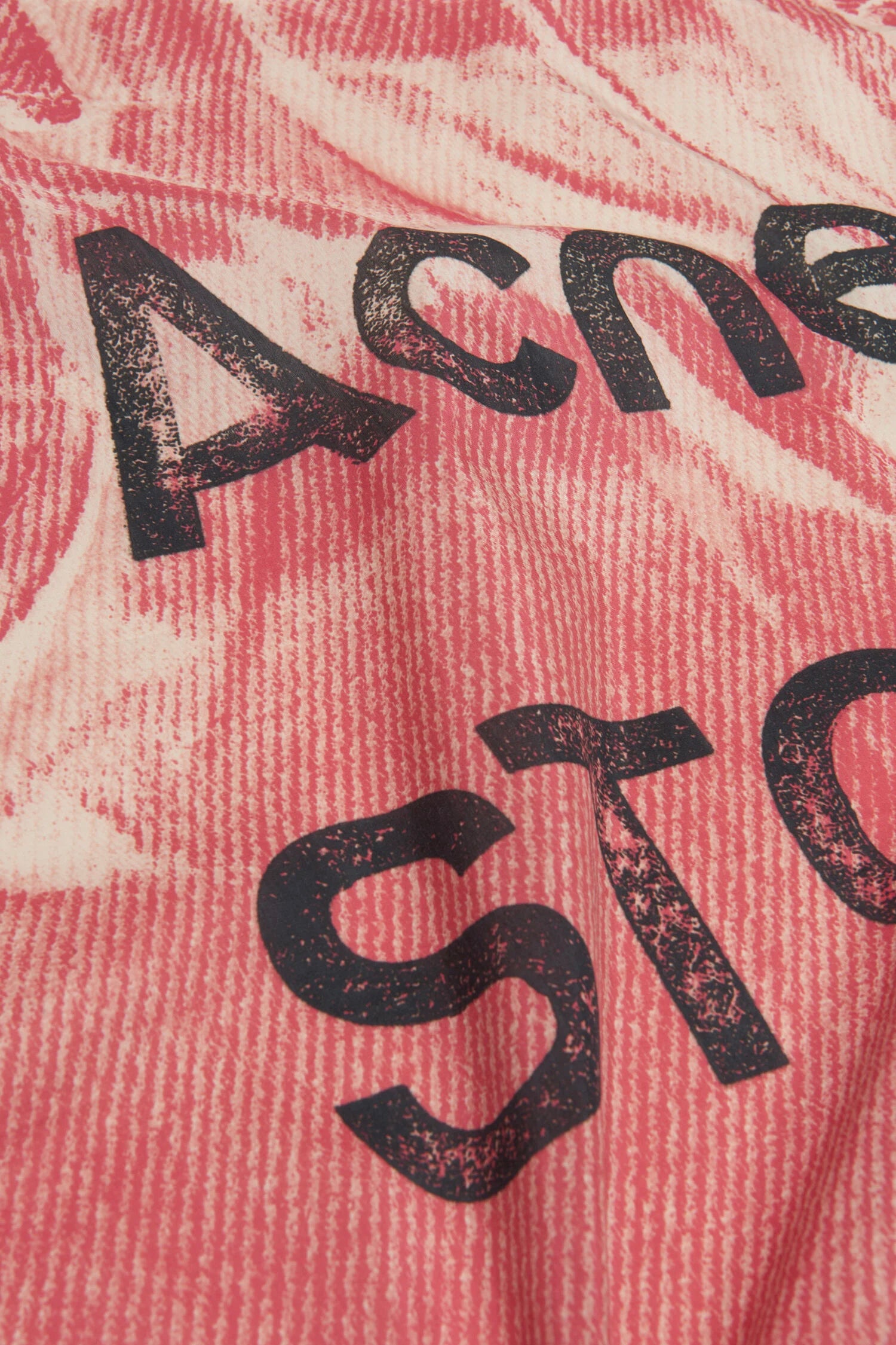 ACNE STUDIOS THIN PRINTED SCARF IN DARK PINK, SS26