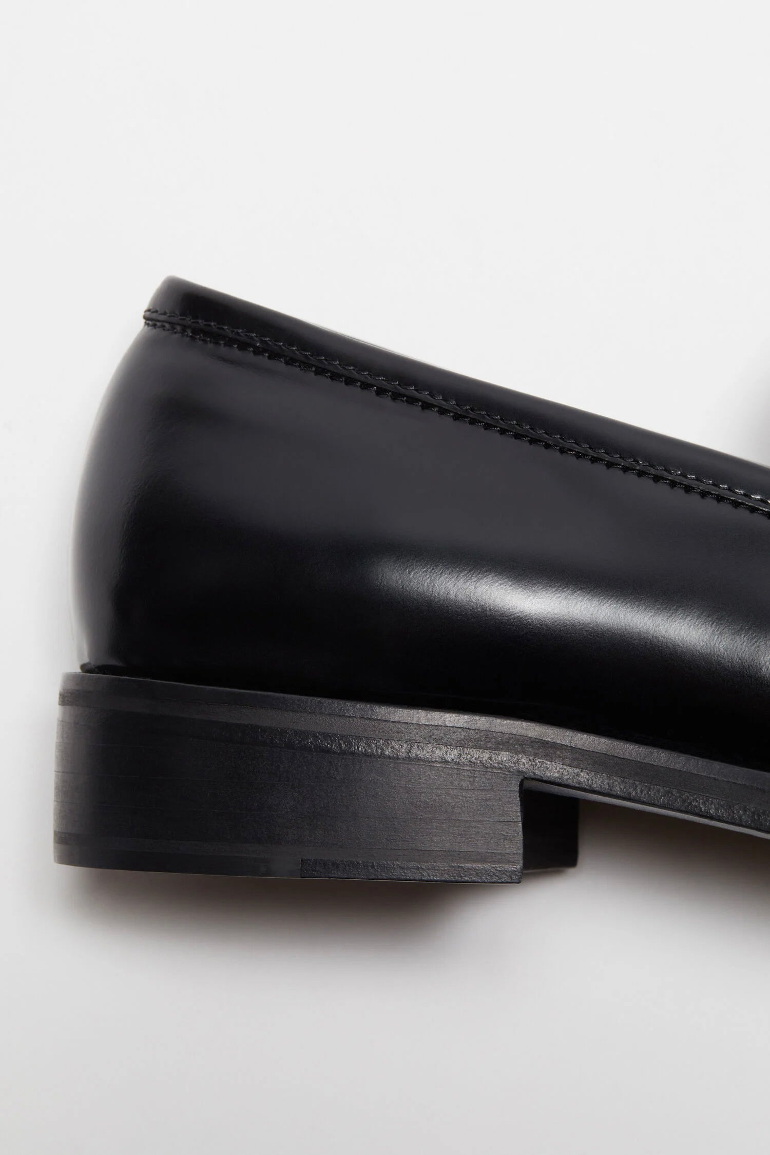 LEATHER LOAFER IN BLACK, SS26