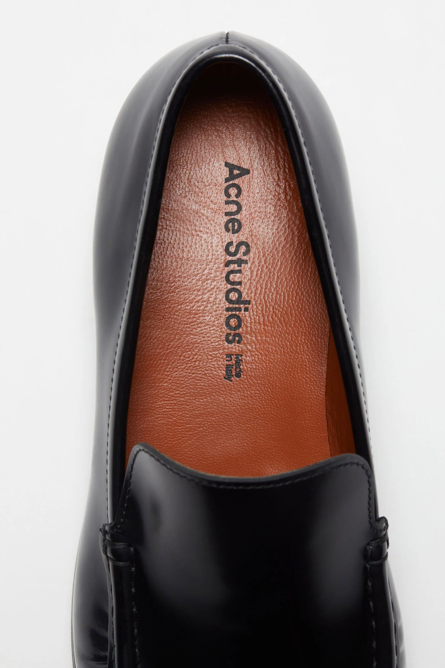 LEATHER LOAFER IN BLACK, SS26