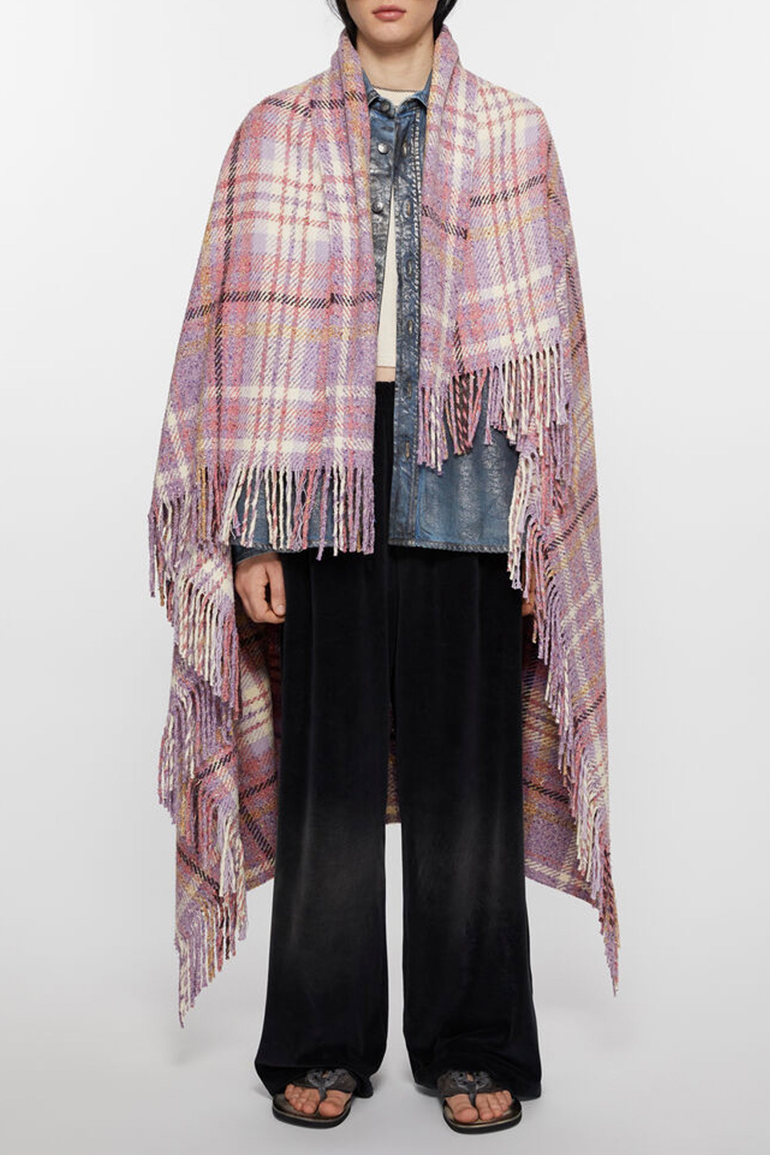 OVERSIZED PLAID SCARF BLANKET IN VIOLET PURPLE, SS24