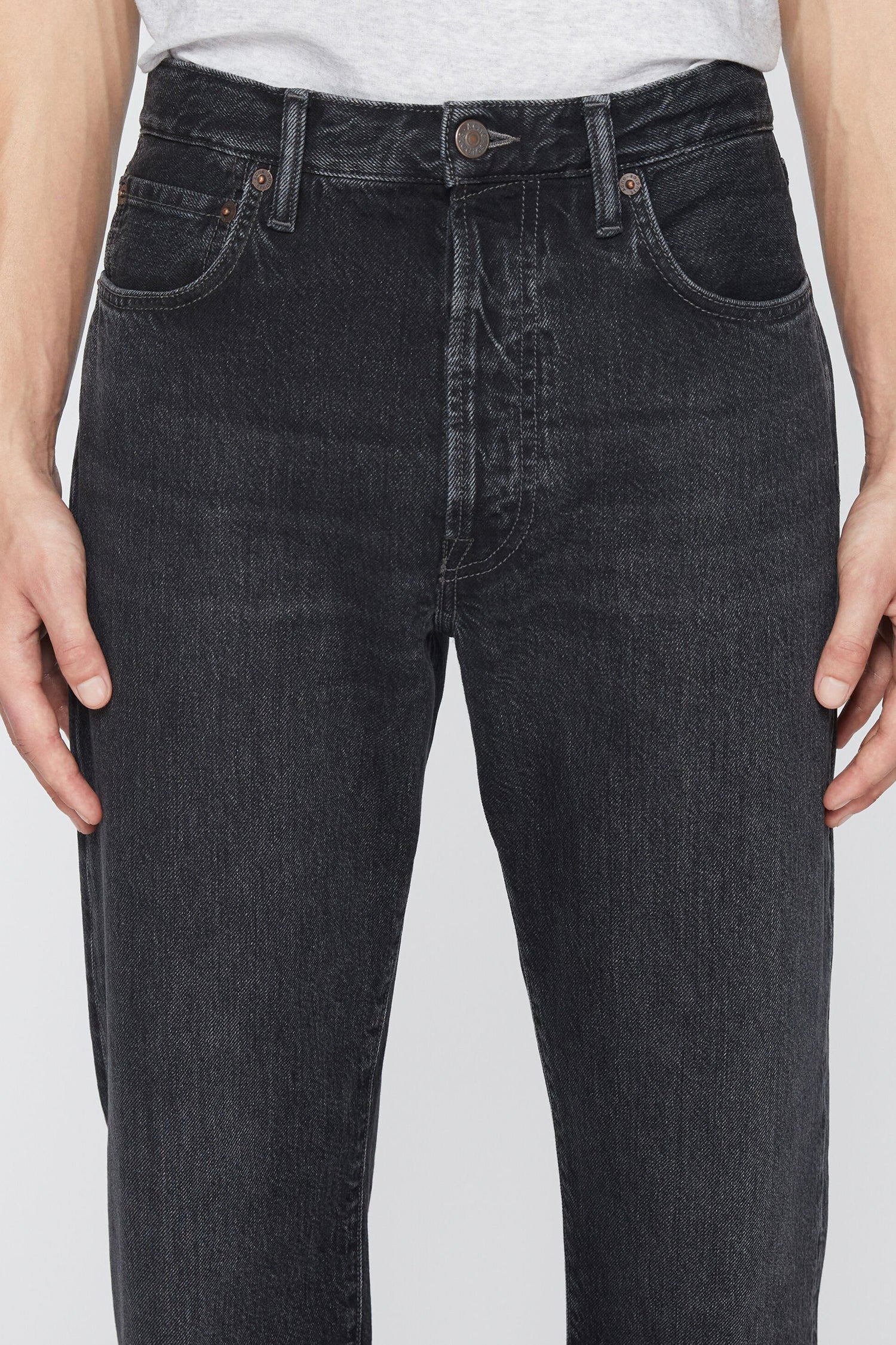 1996 JEAN IN VINTAGE BLACK, SS25