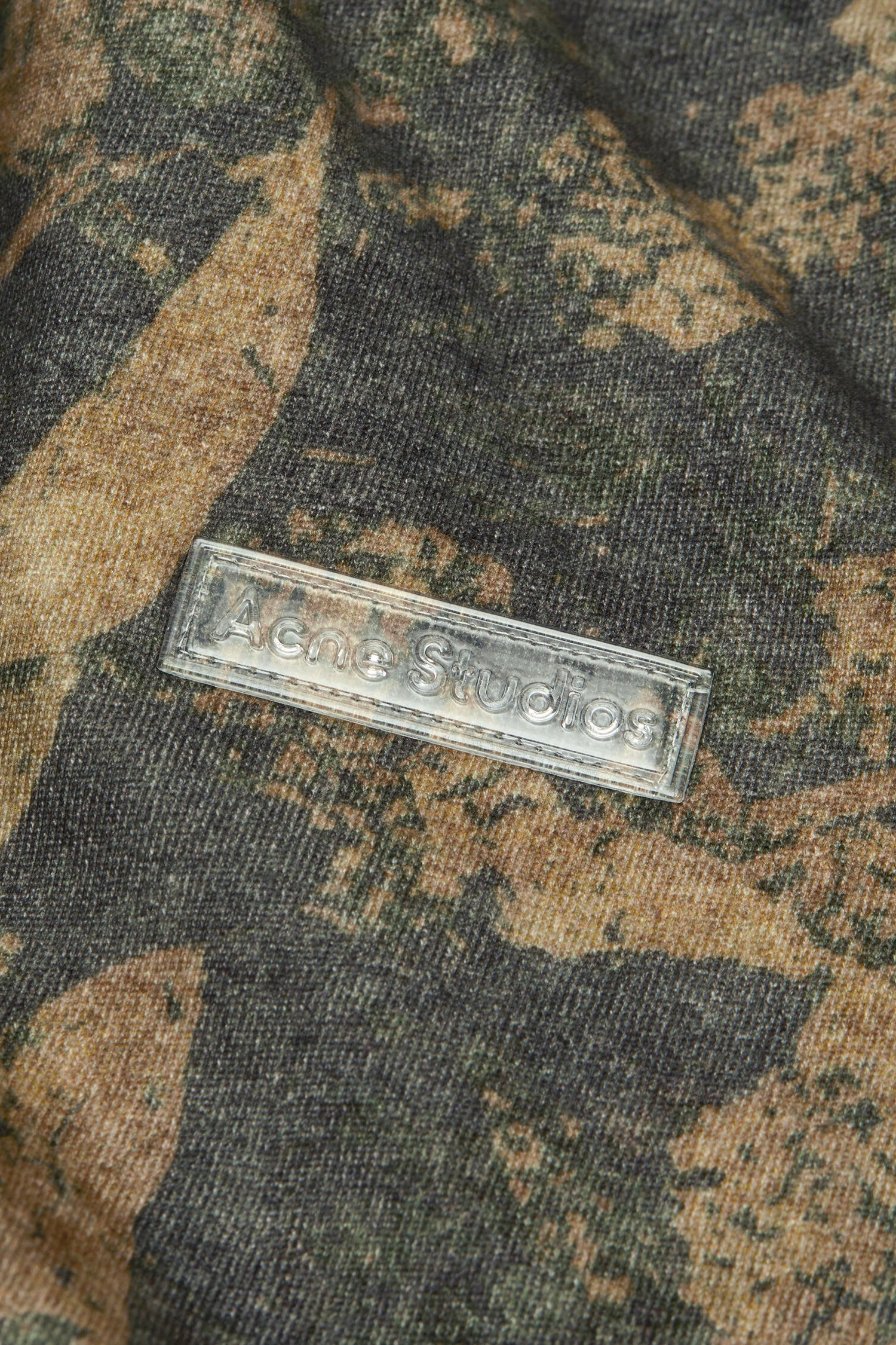 CREW NECK SWEATER IN MUD BROWN CAMO, SS25