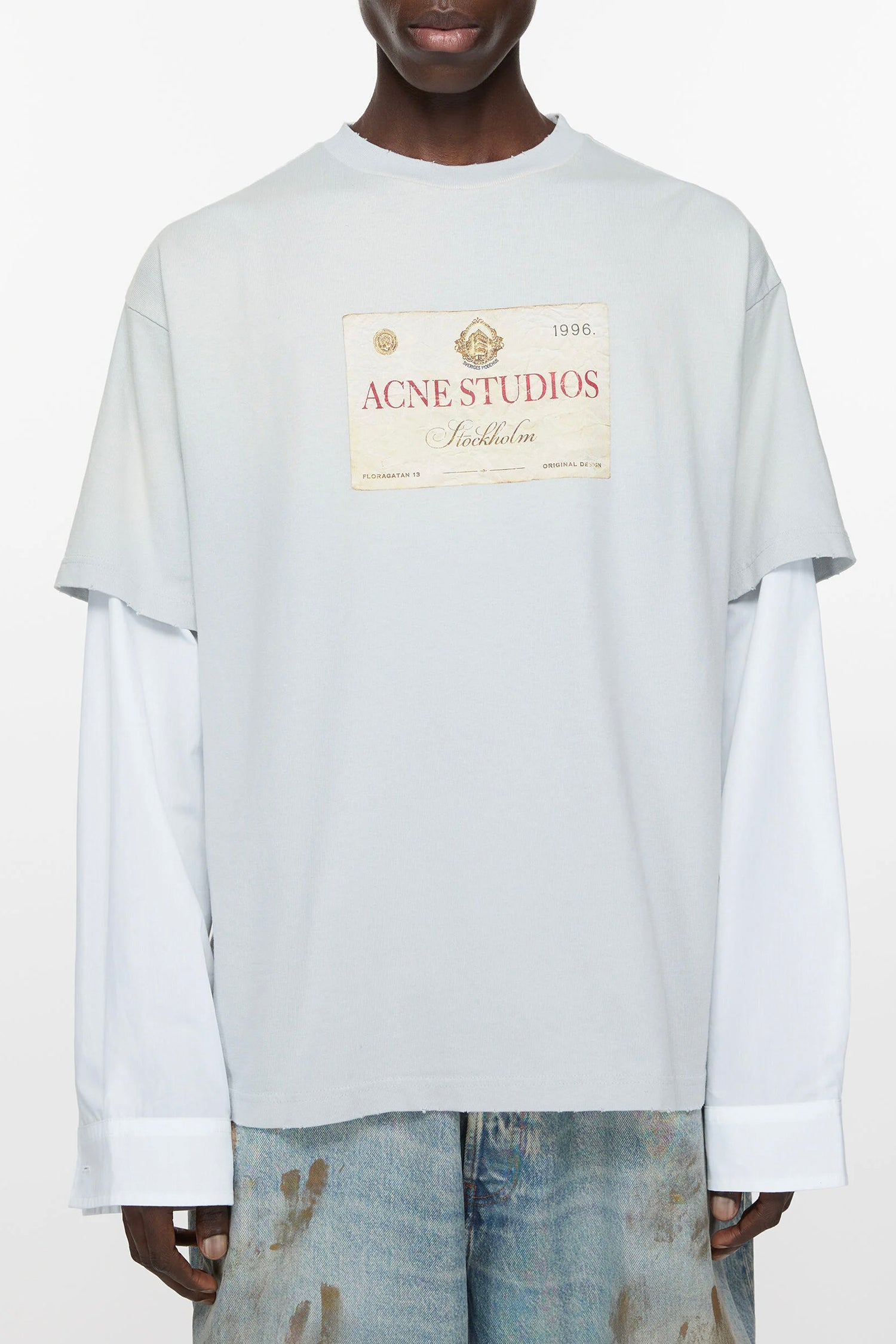 LAYERED PRINT T-SHIRT IN LIGHT GREY, SS25