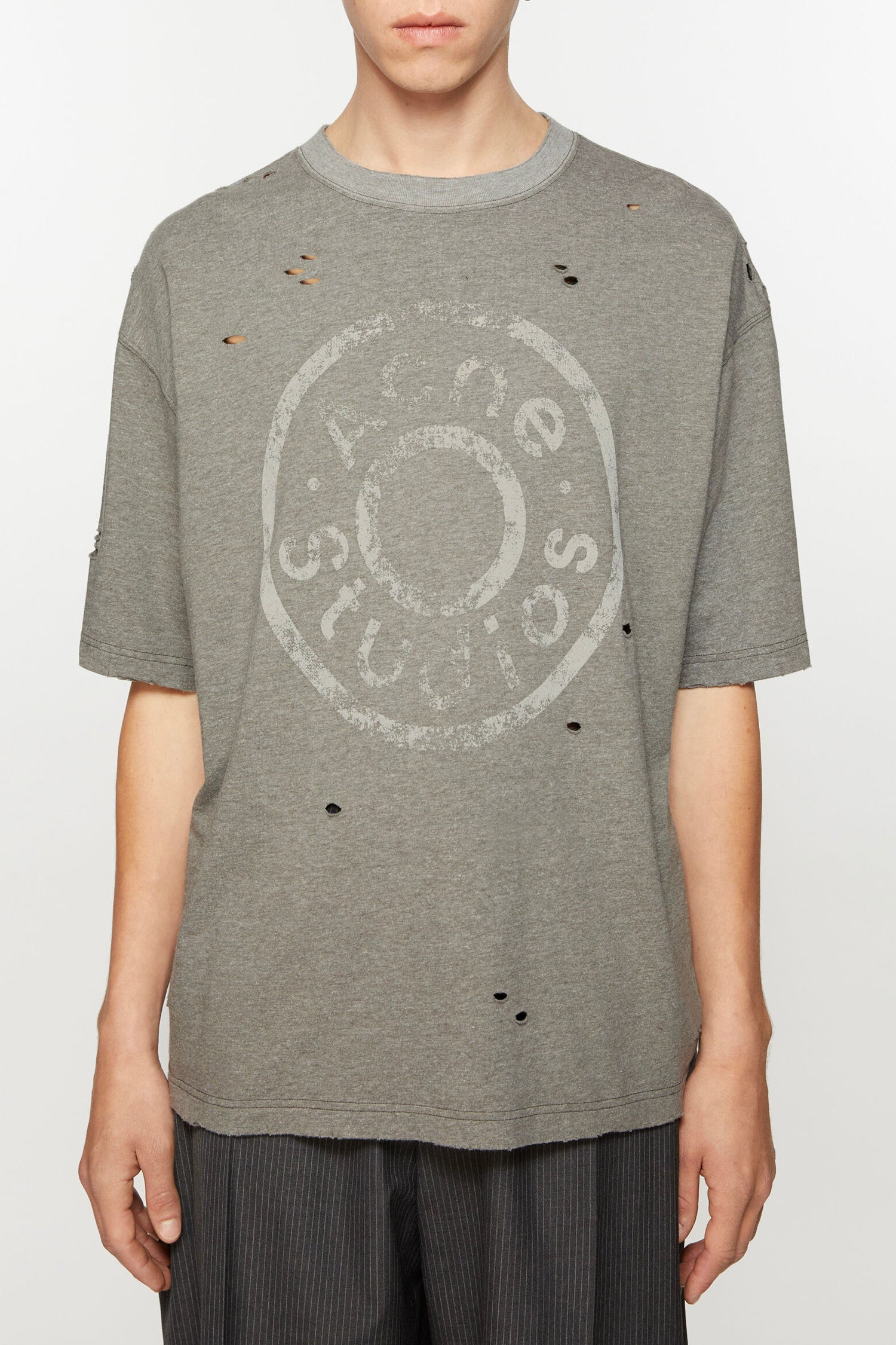 RELAXED FIT LOGO T-SHIRT IN MOSS GREEN, SS25