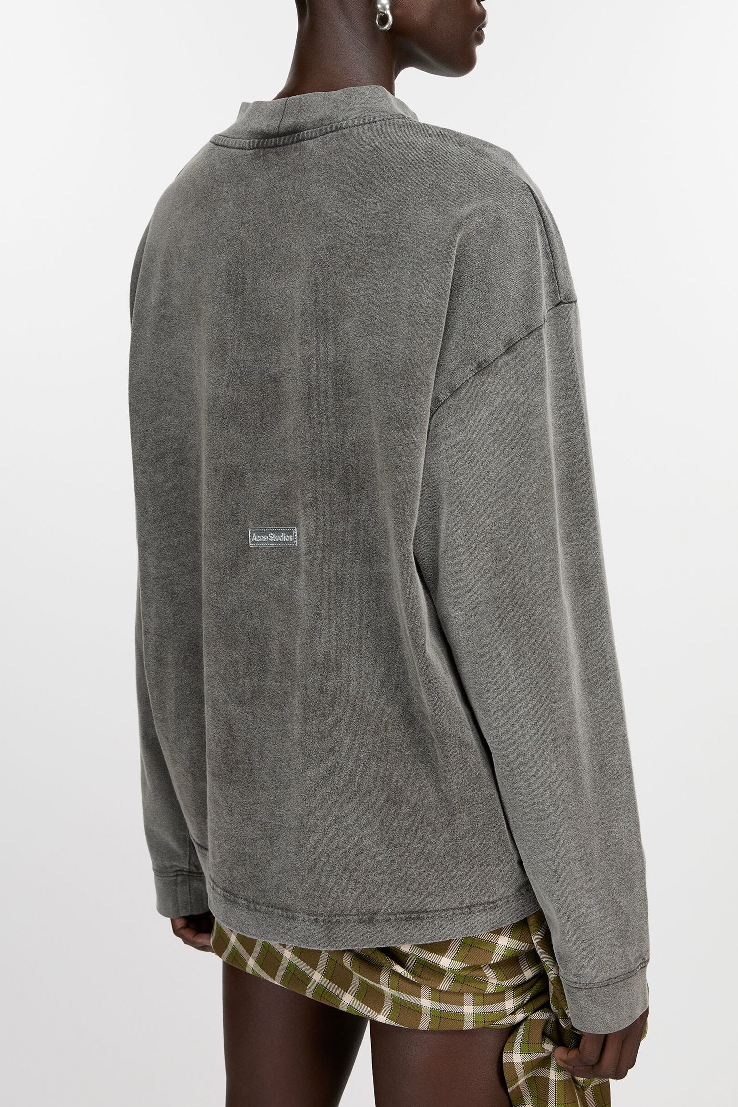 RELAXED UNISEX CREWNECK SWEATER IN FADED BLACK, SS25