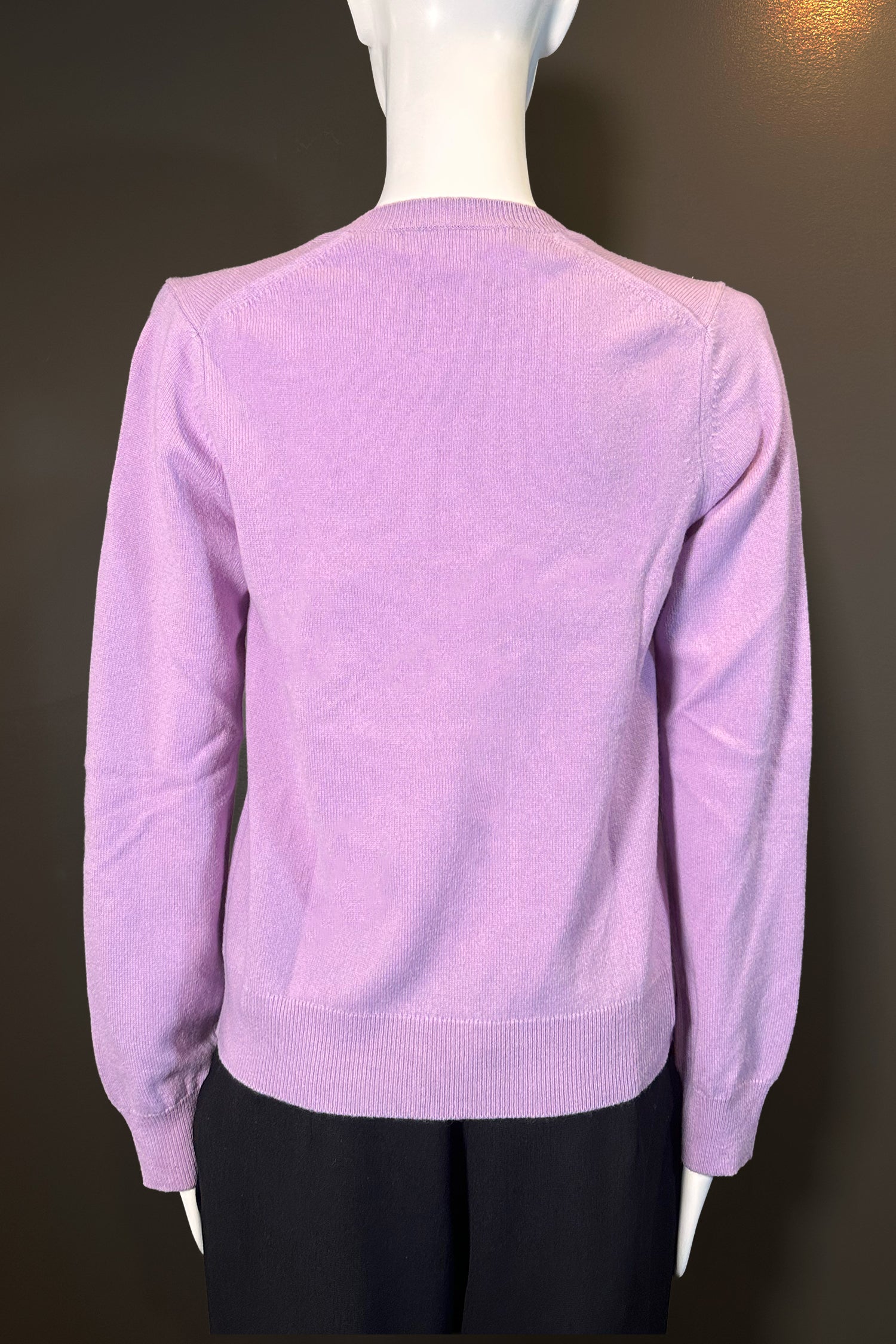 ROUND NECK CASHMERE SWEATER IN PURPLE, SS26