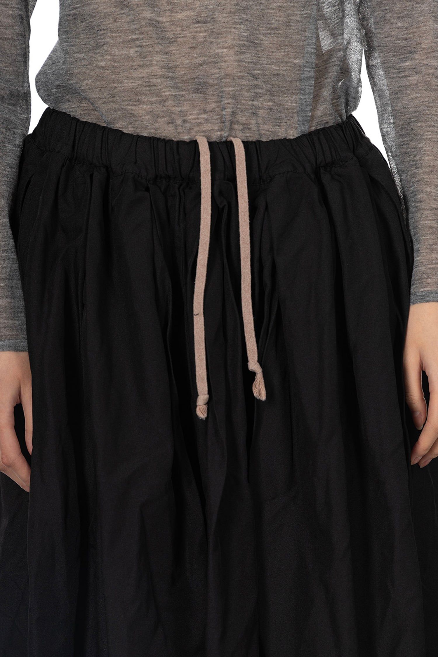 GATHERED SKIRT IN BLACK, SS26