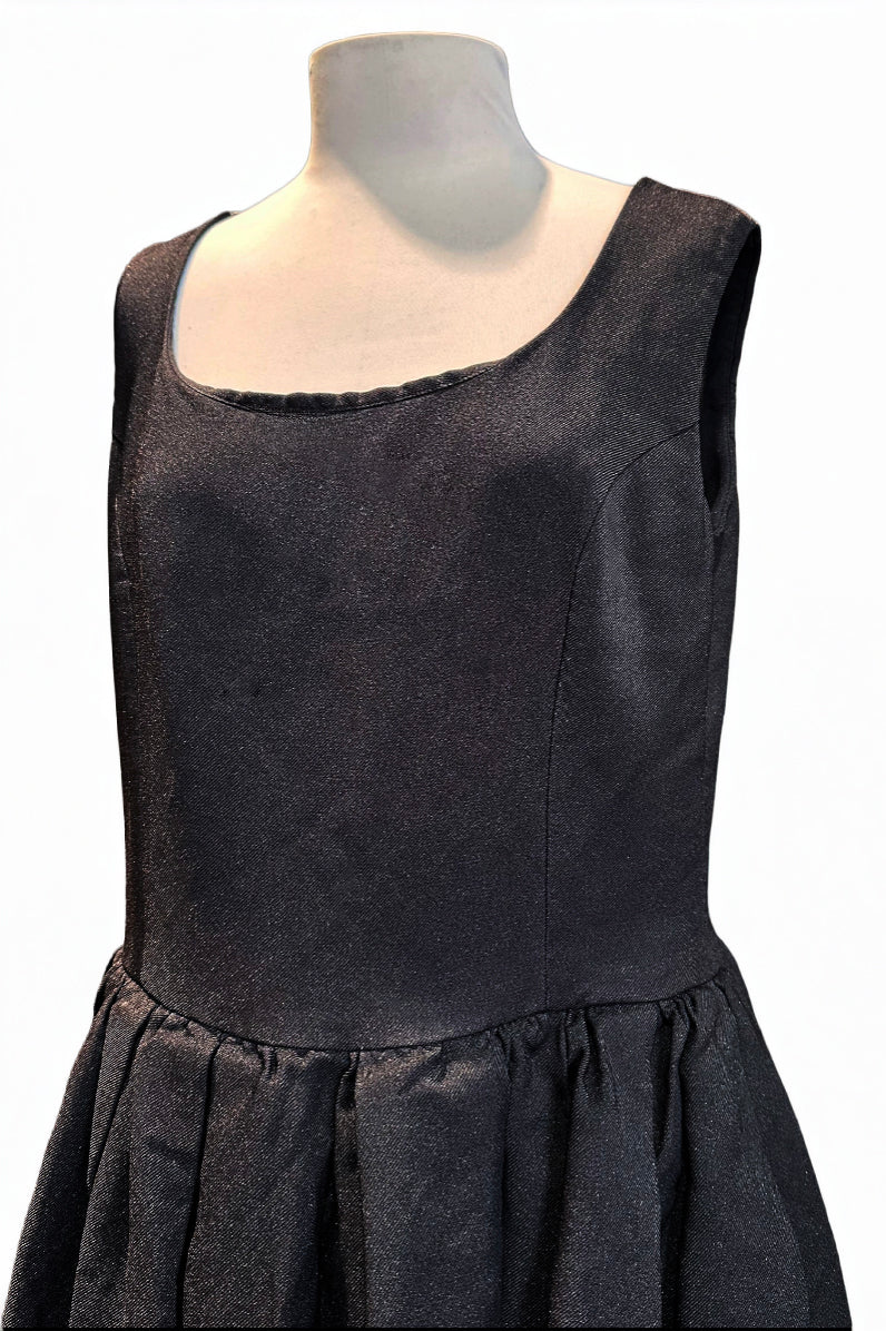SLEEVELESS DRESS WITH TULLE DETAIL IN BLACK, FW25