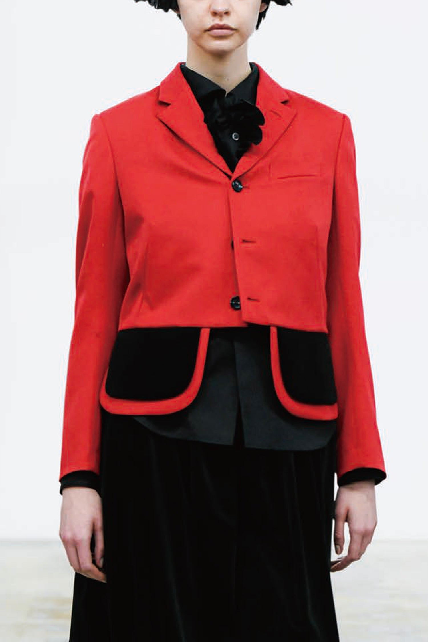 CONTRAST POCKET JACKET IN RED, W24/25