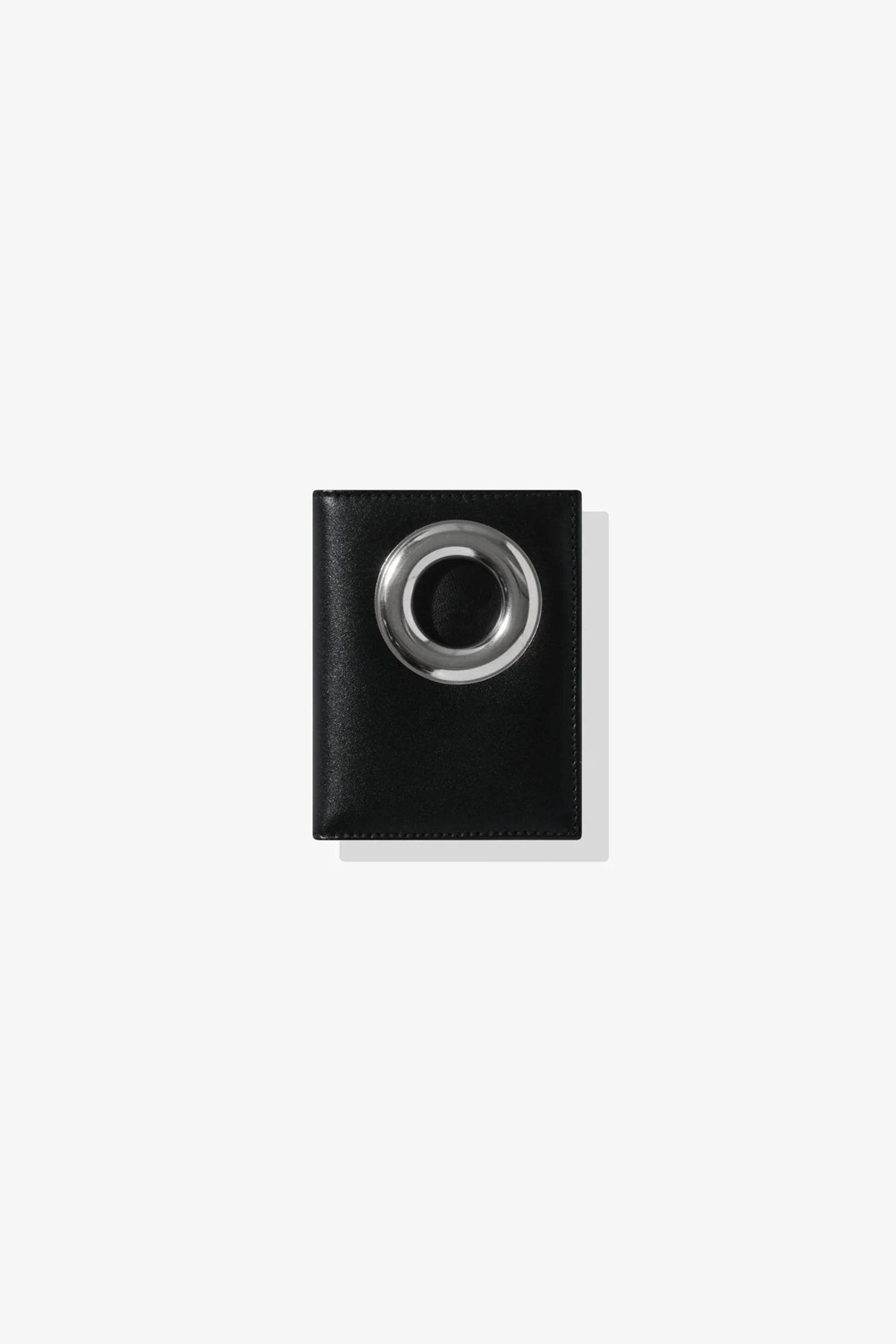 BI FOLD WALLET SILVER EYELET IN BLACK, SS25